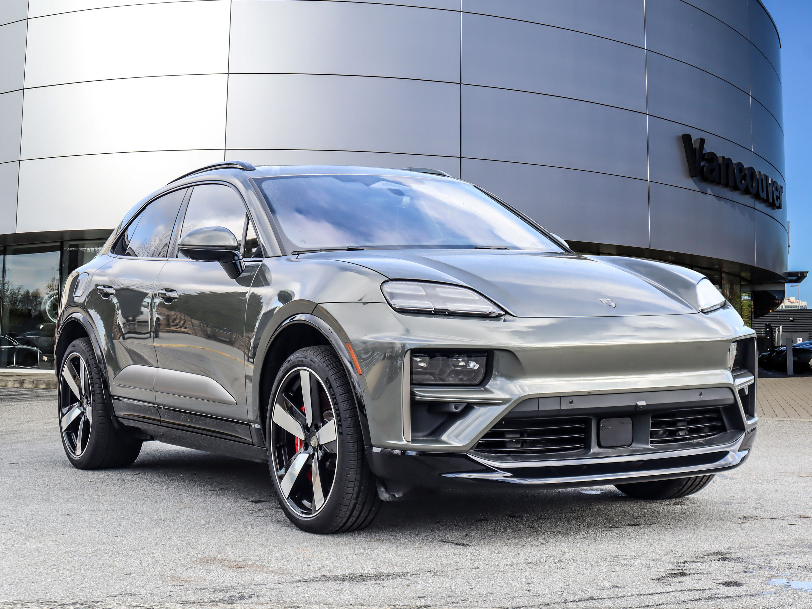 Porsche Macan  2024 à Vancouver, Colombie-Britannique