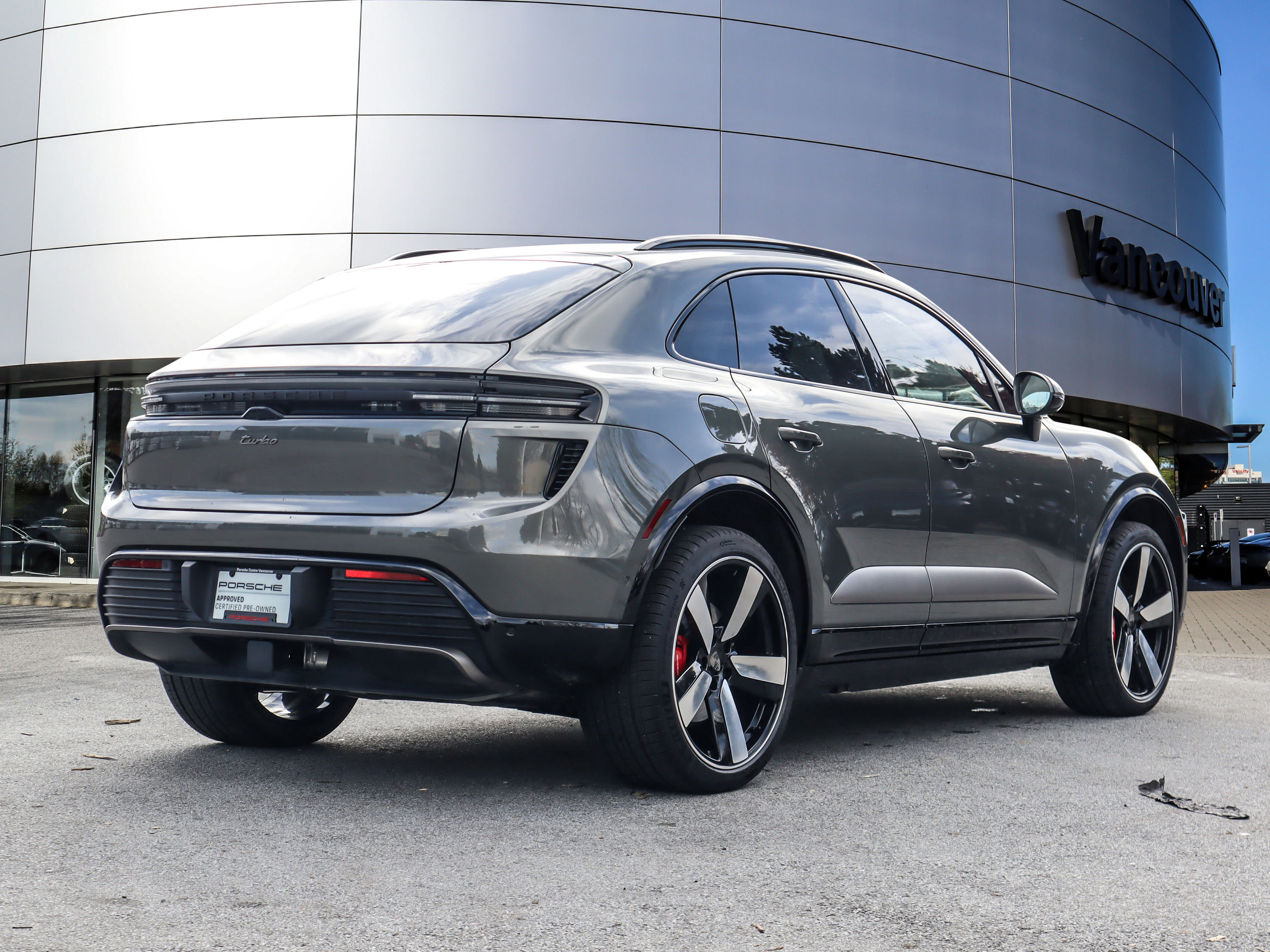 Porsche Macan  2024 à Vancouver, Colombie-Britannique