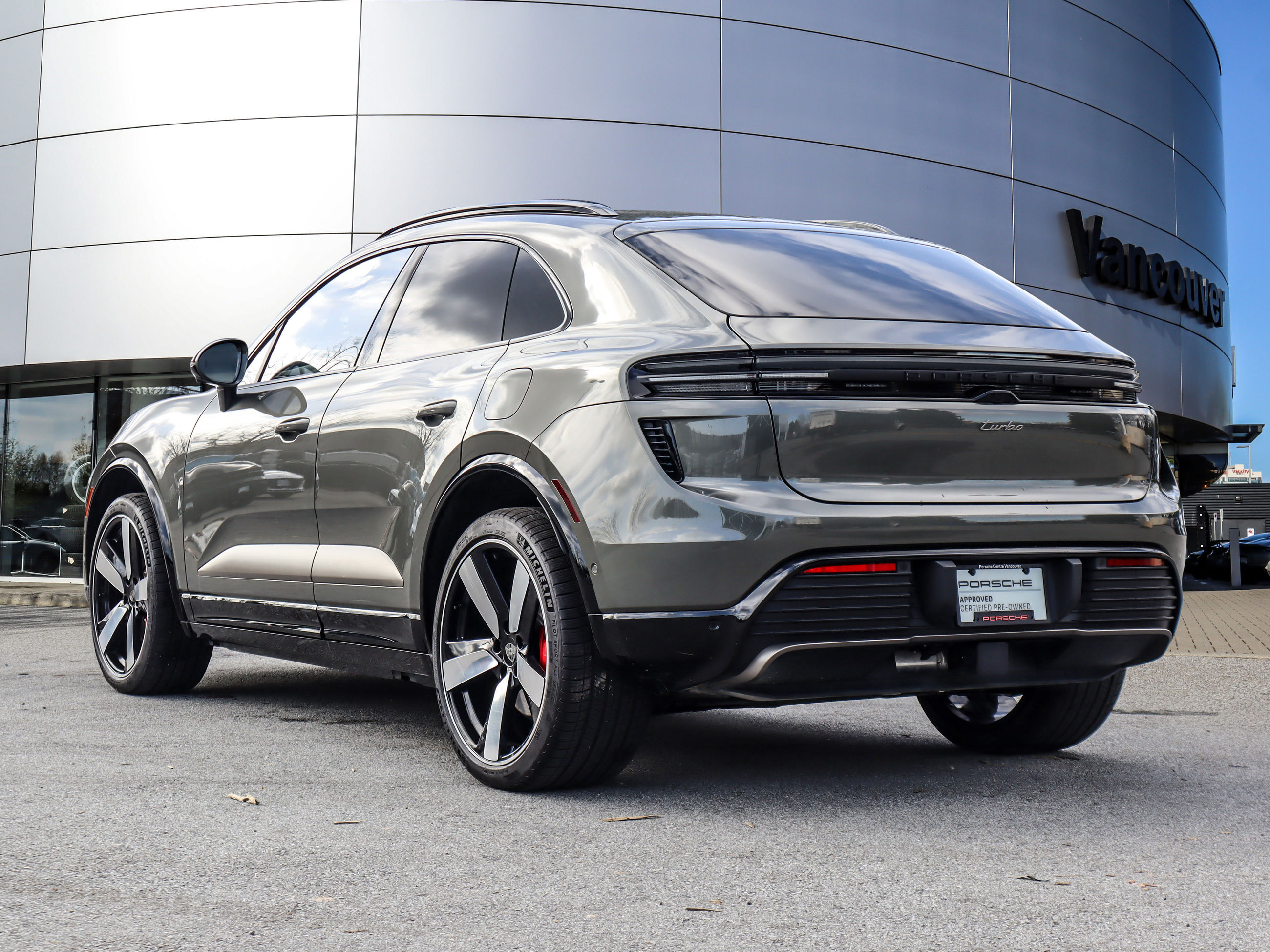 Porsche Macan  2024 à Vancouver, Colombie-Britannique