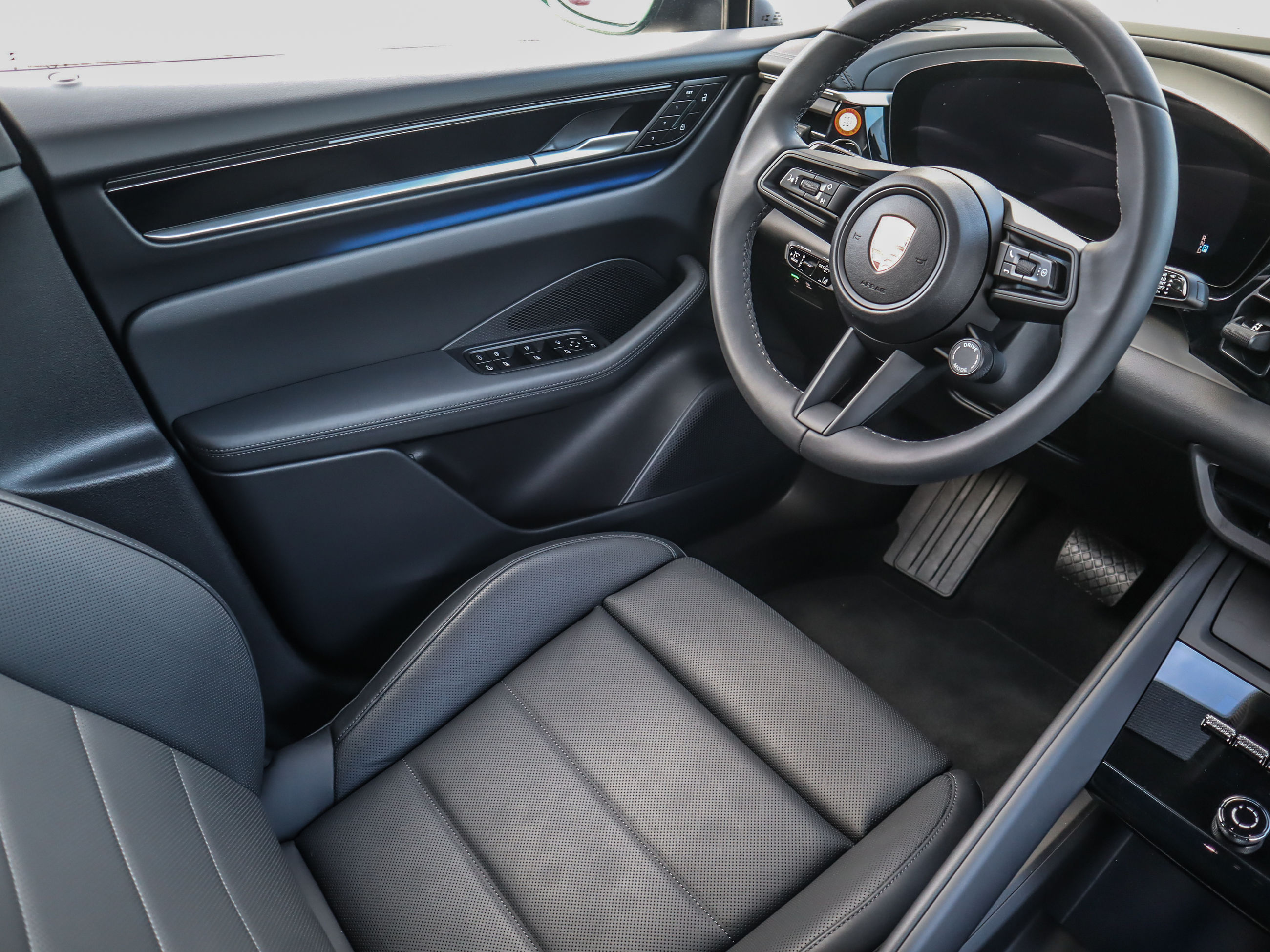 Porsche Macan  2024 à Vancouver, Colombie-Britannique