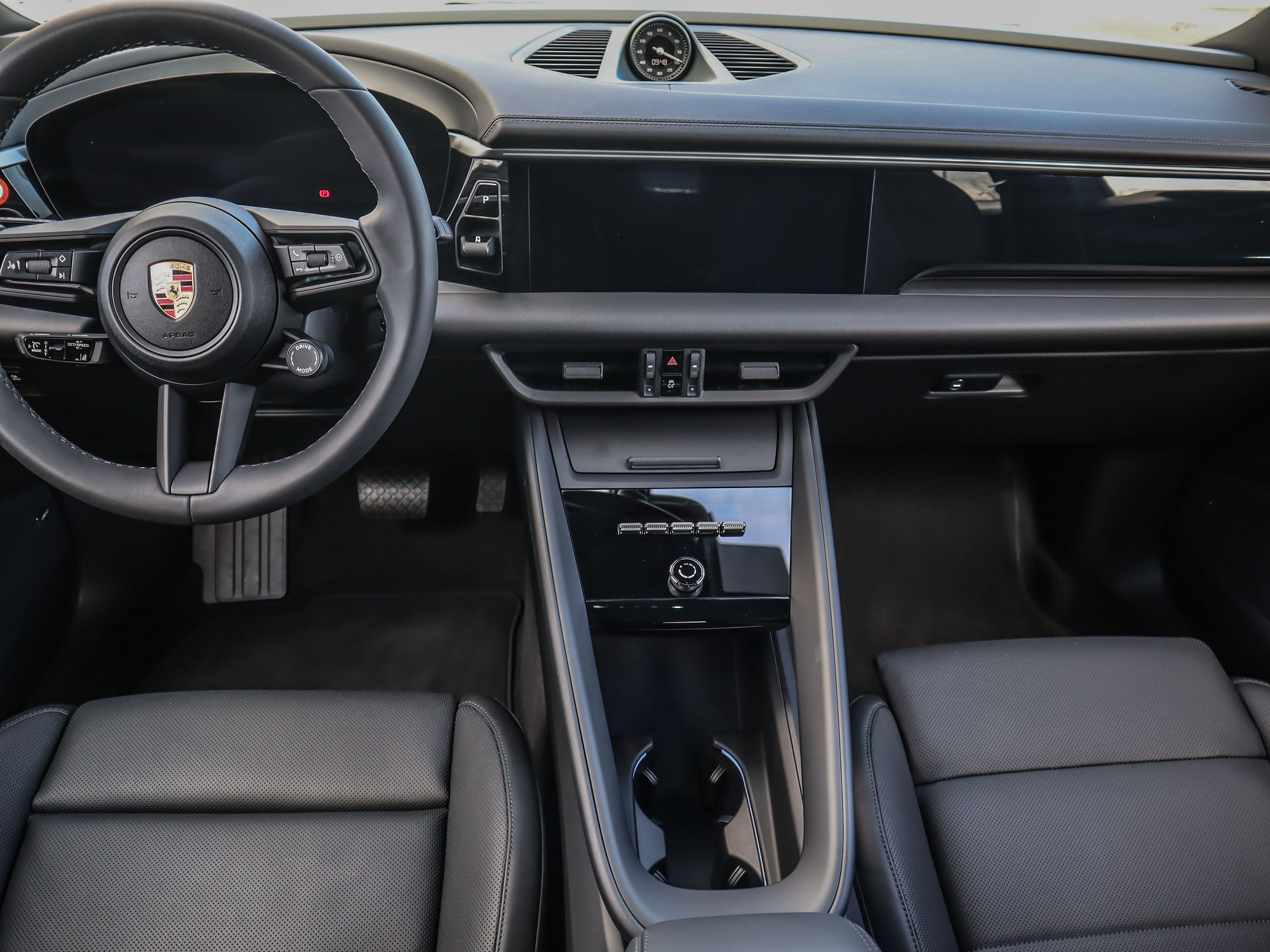 Porsche Macan  2024 à Vancouver, Colombie-Britannique