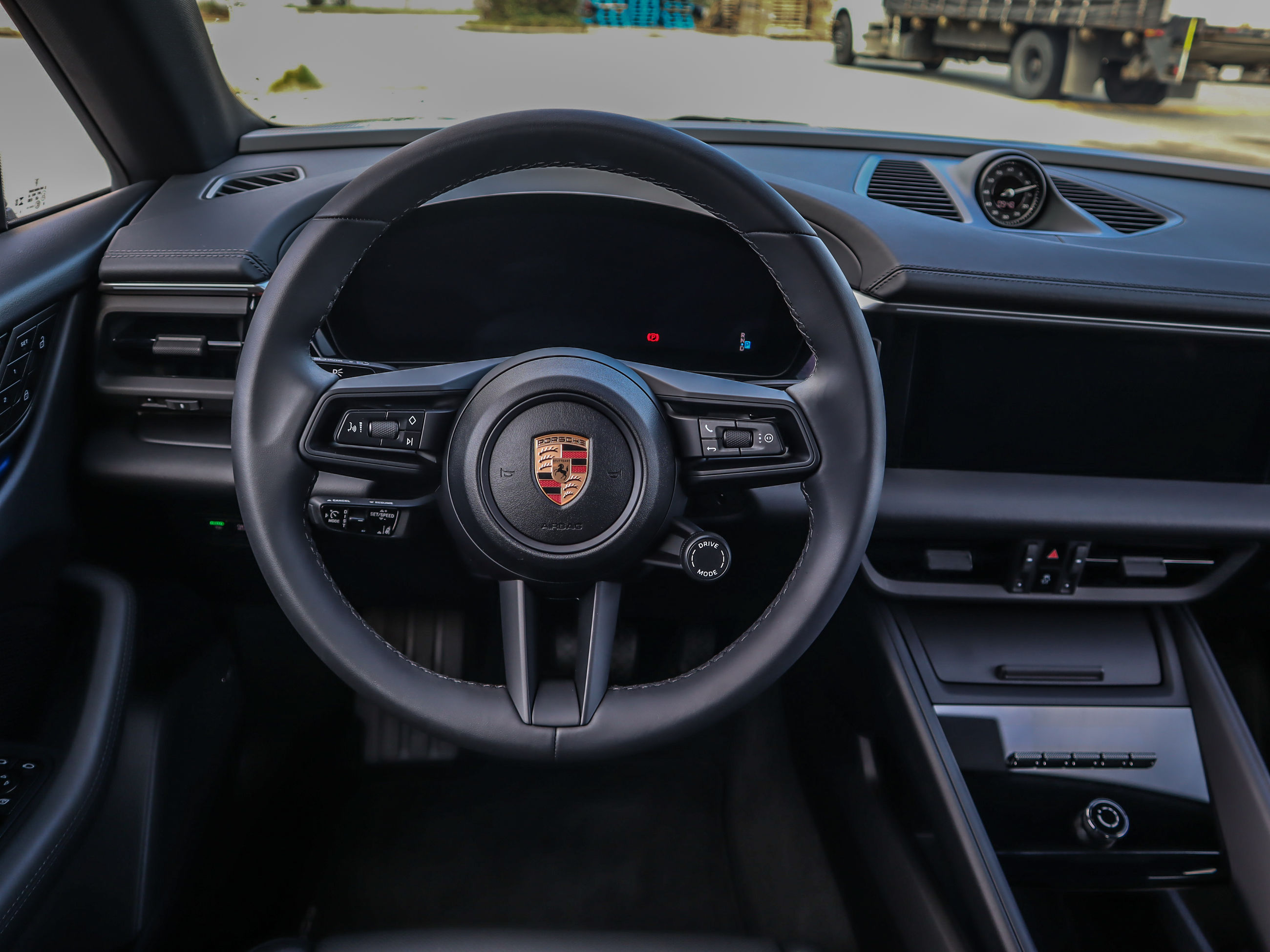 Porsche Macan  2024 à Vancouver, Colombie-Britannique