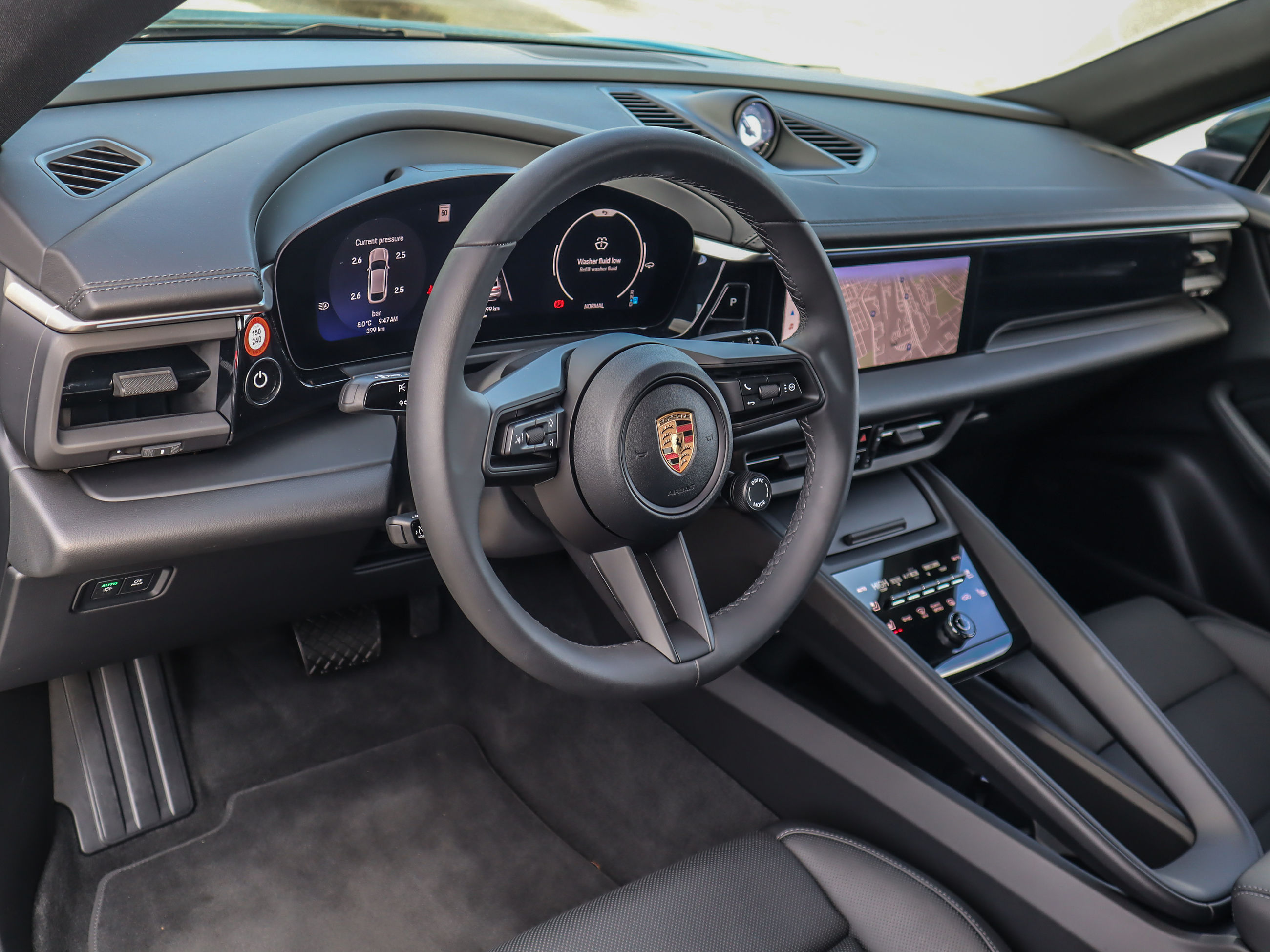 Porsche Macan  2024 à Vancouver, Colombie-Britannique