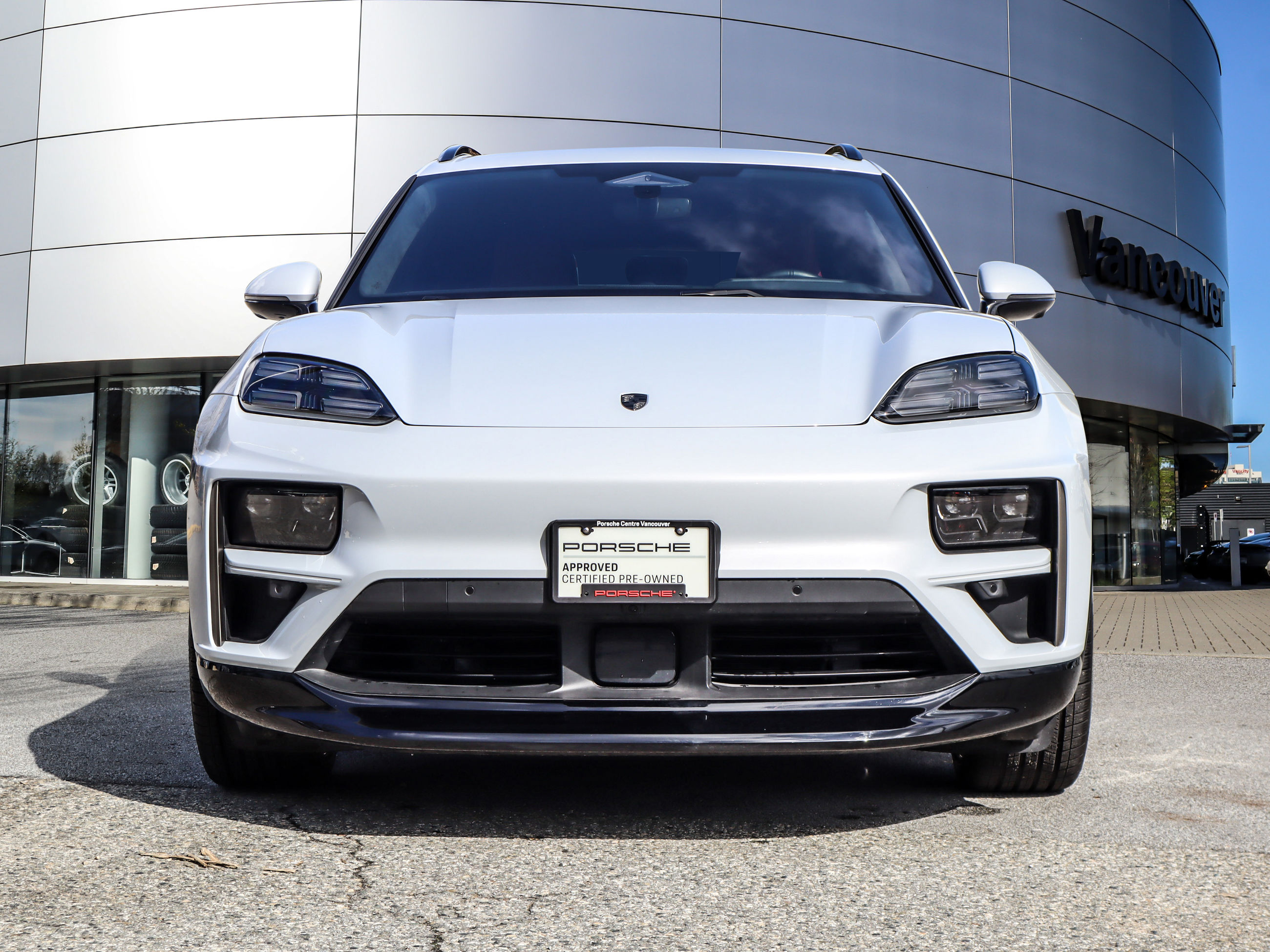 Porsche Macan  2024 à Vancouver, Colombie-Britannique