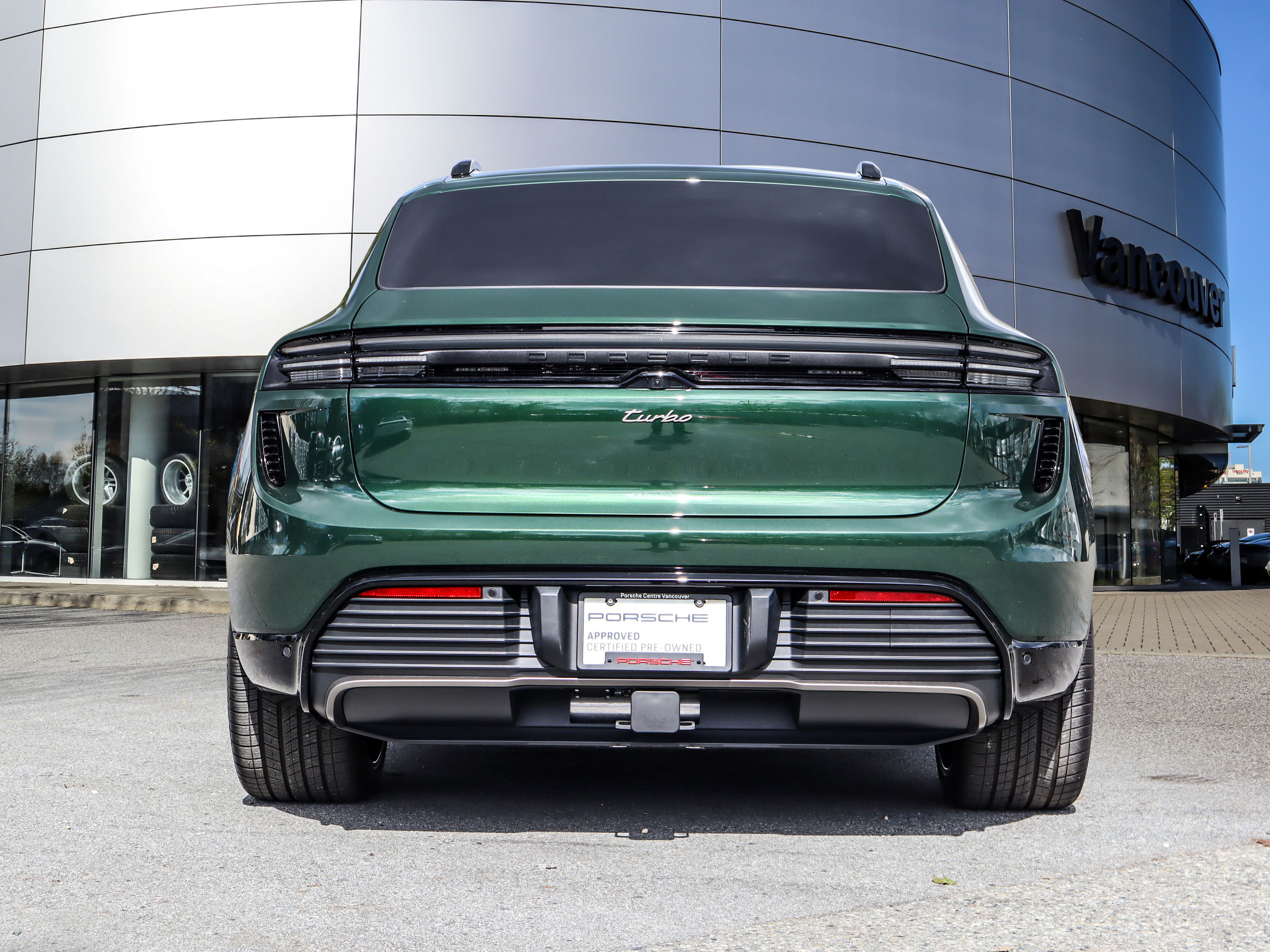 Porsche Macan  2024 à Vancouver, Colombie-Britannique