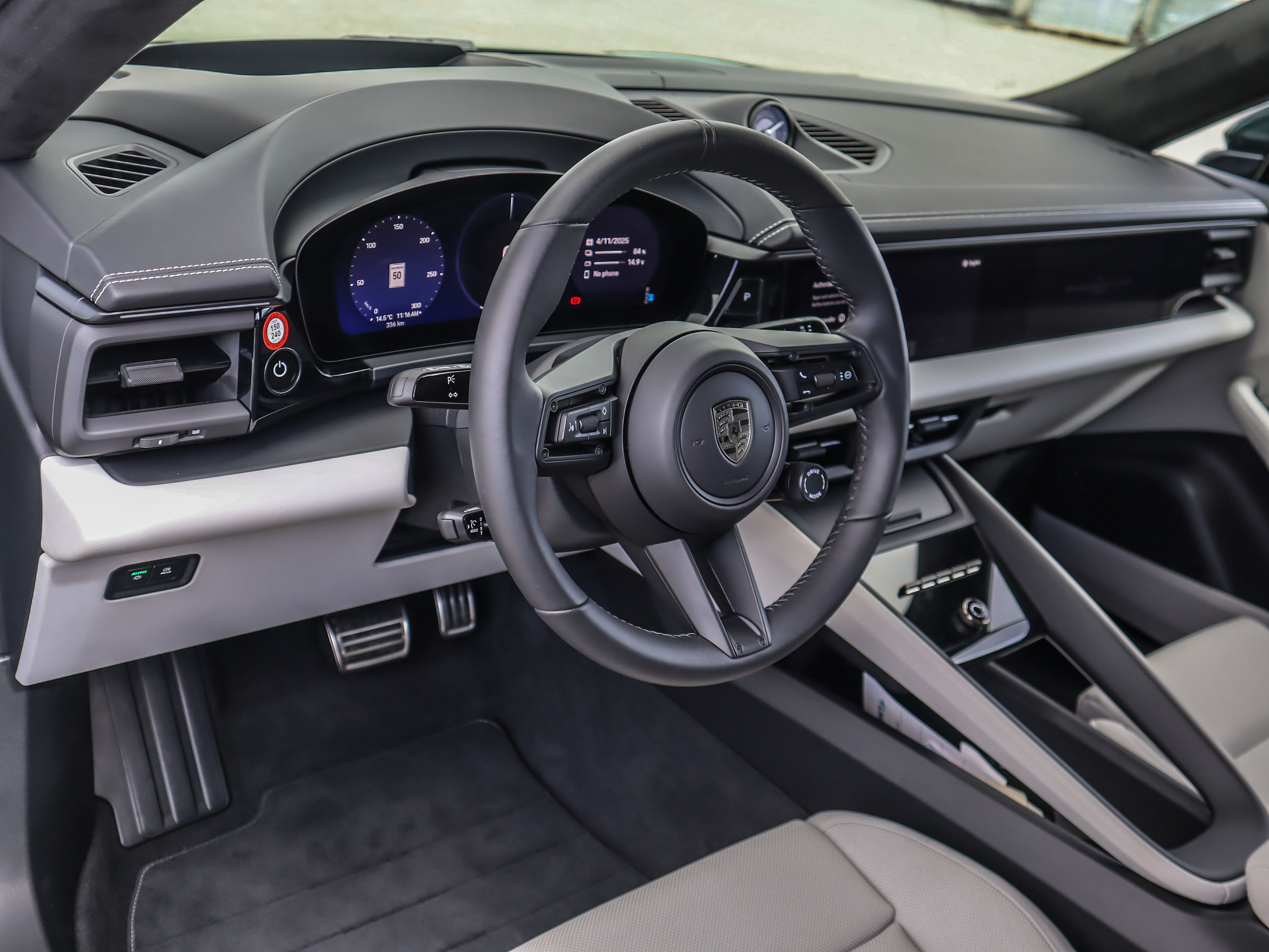 Porsche Macan  2024 à Vancouver, Colombie-Britannique
