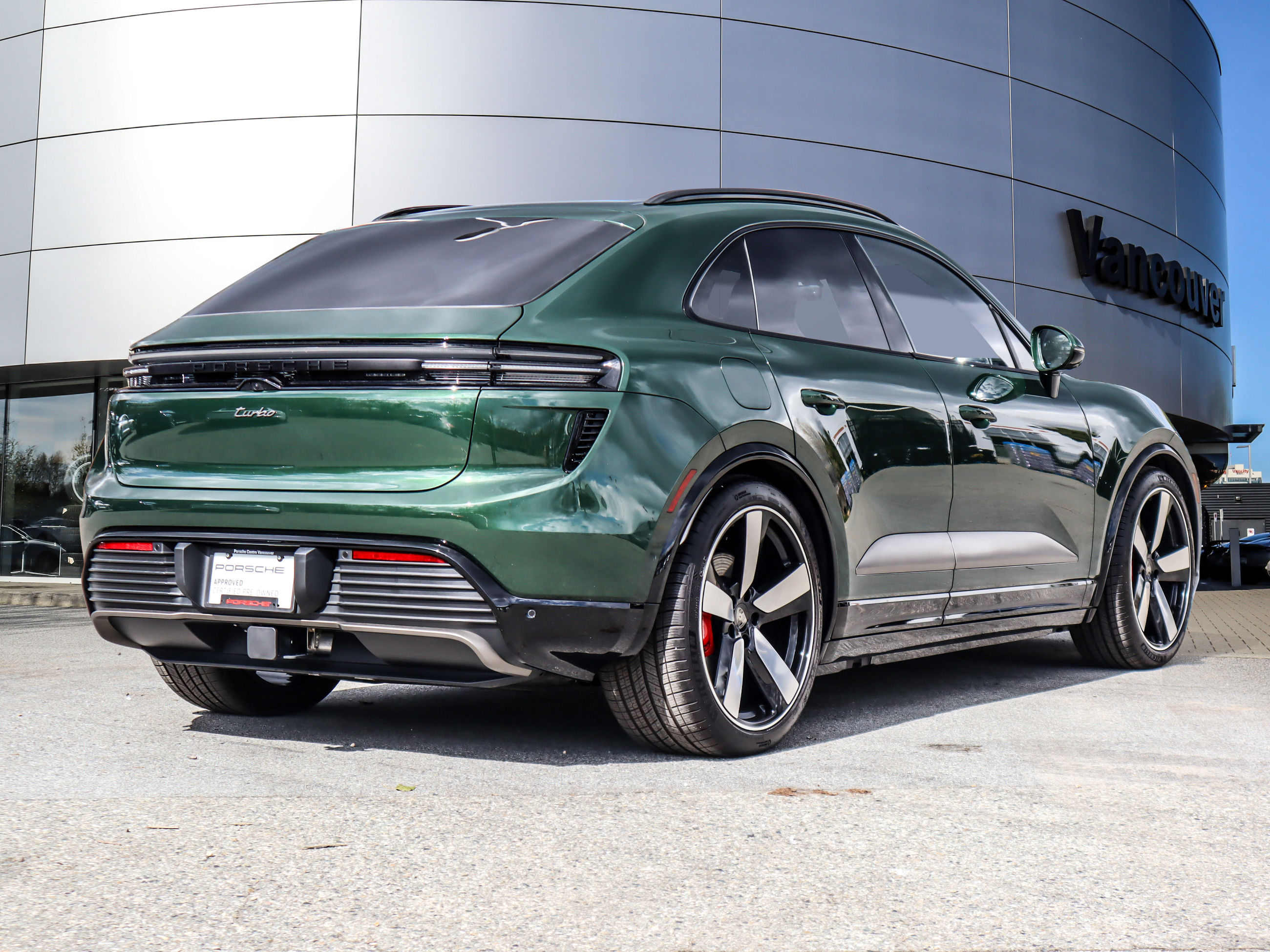 Porsche Macan  2024 à Vancouver, Colombie-Britannique