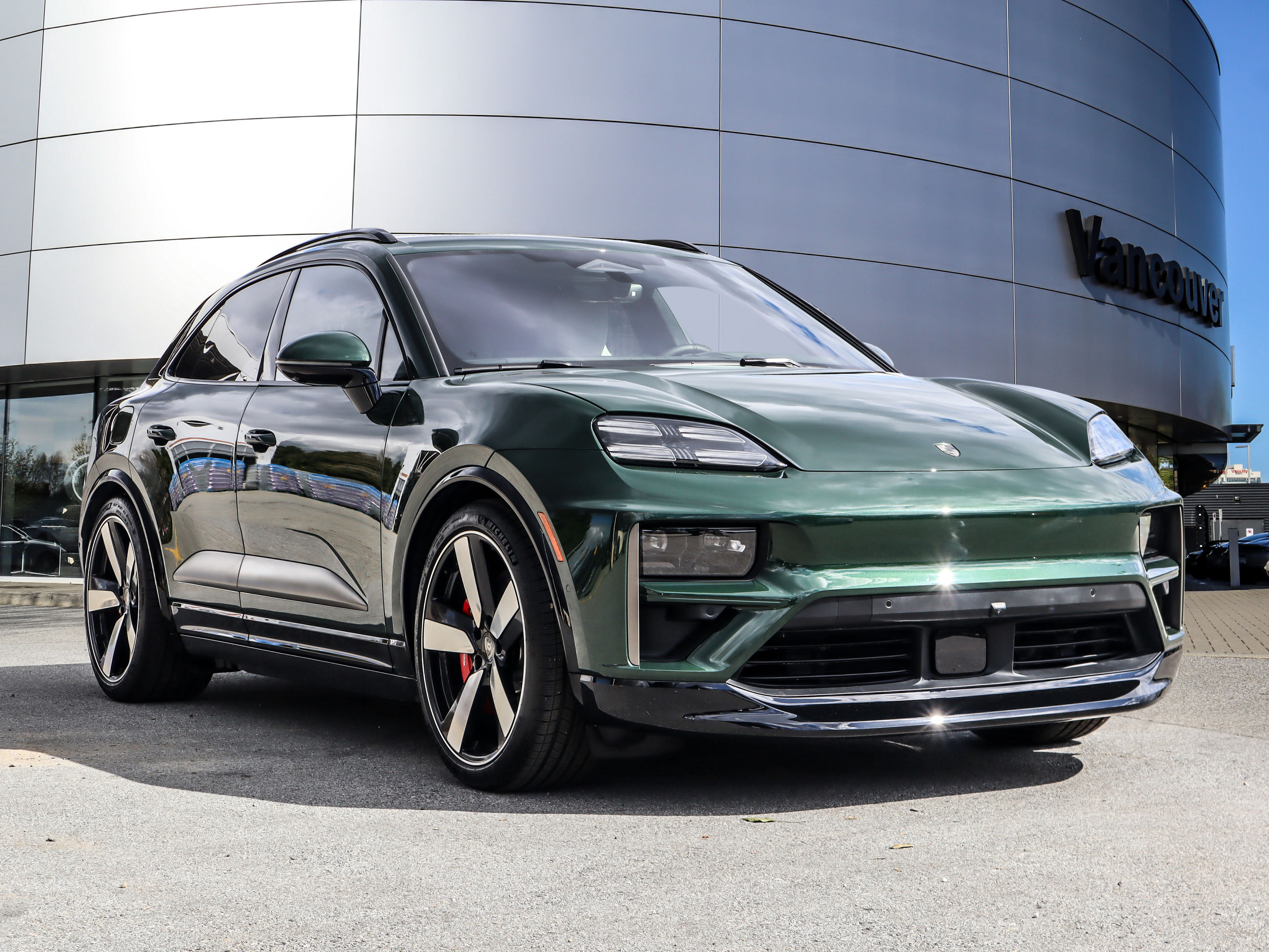 Porsche Macan  2024 à Vancouver, Colombie-Britannique