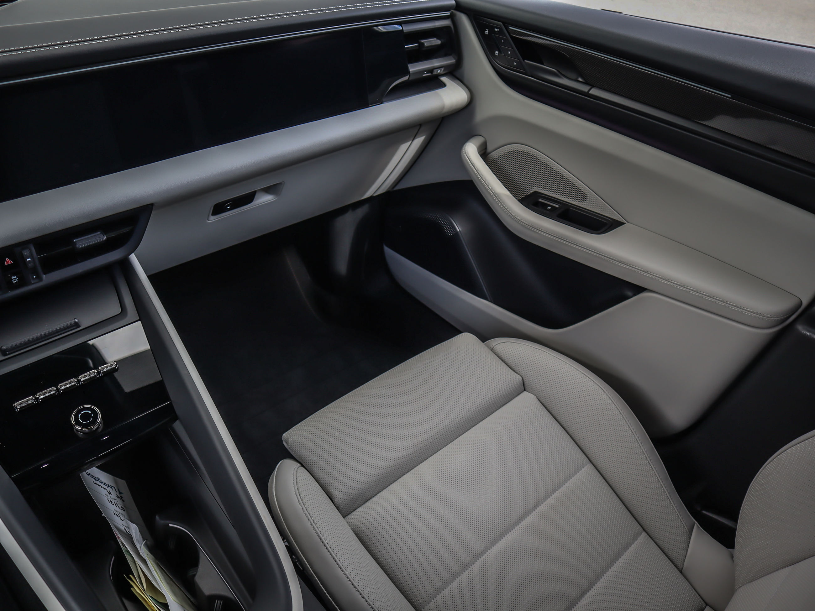 Porsche Macan  2024 à Vancouver, Colombie-Britannique