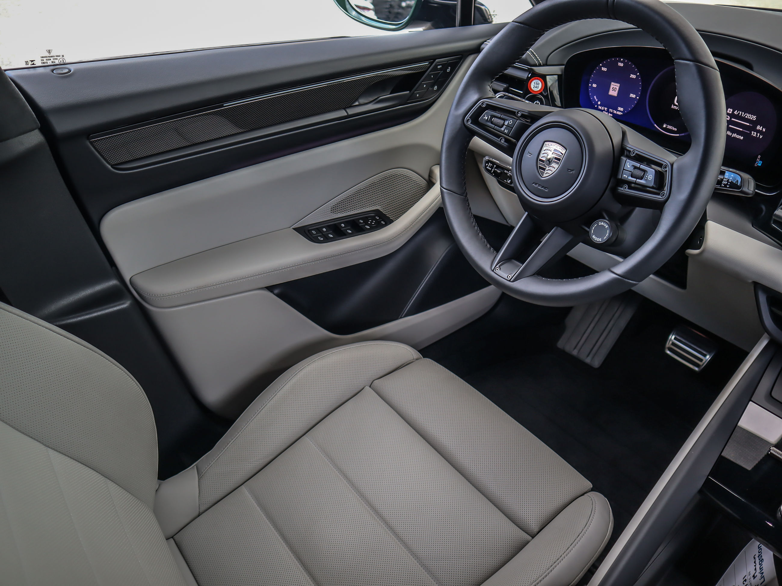Porsche Macan  2024 à Vancouver, Colombie-Britannique