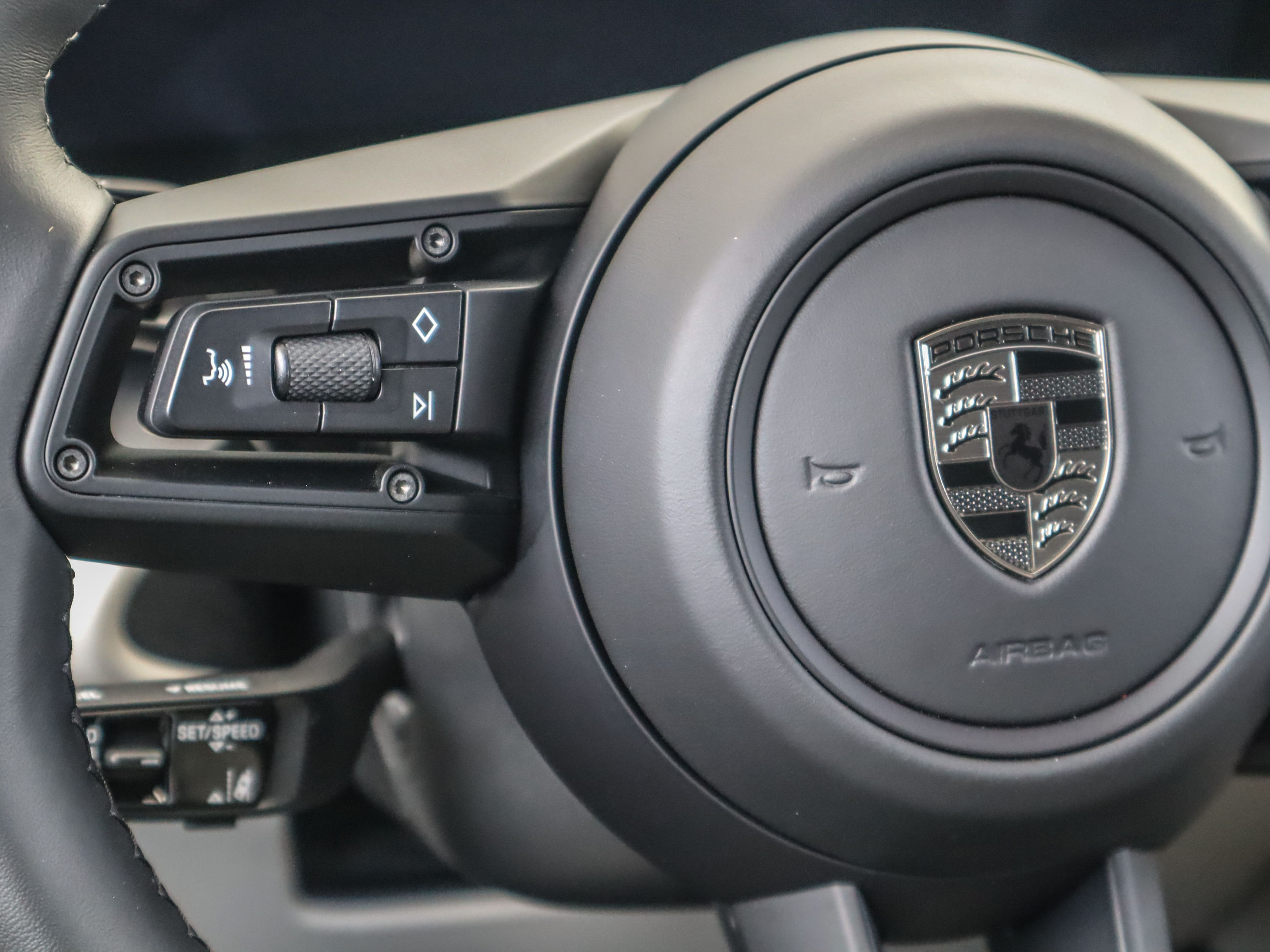 Porsche Macan  2024 à Vancouver, Colombie-Britannique