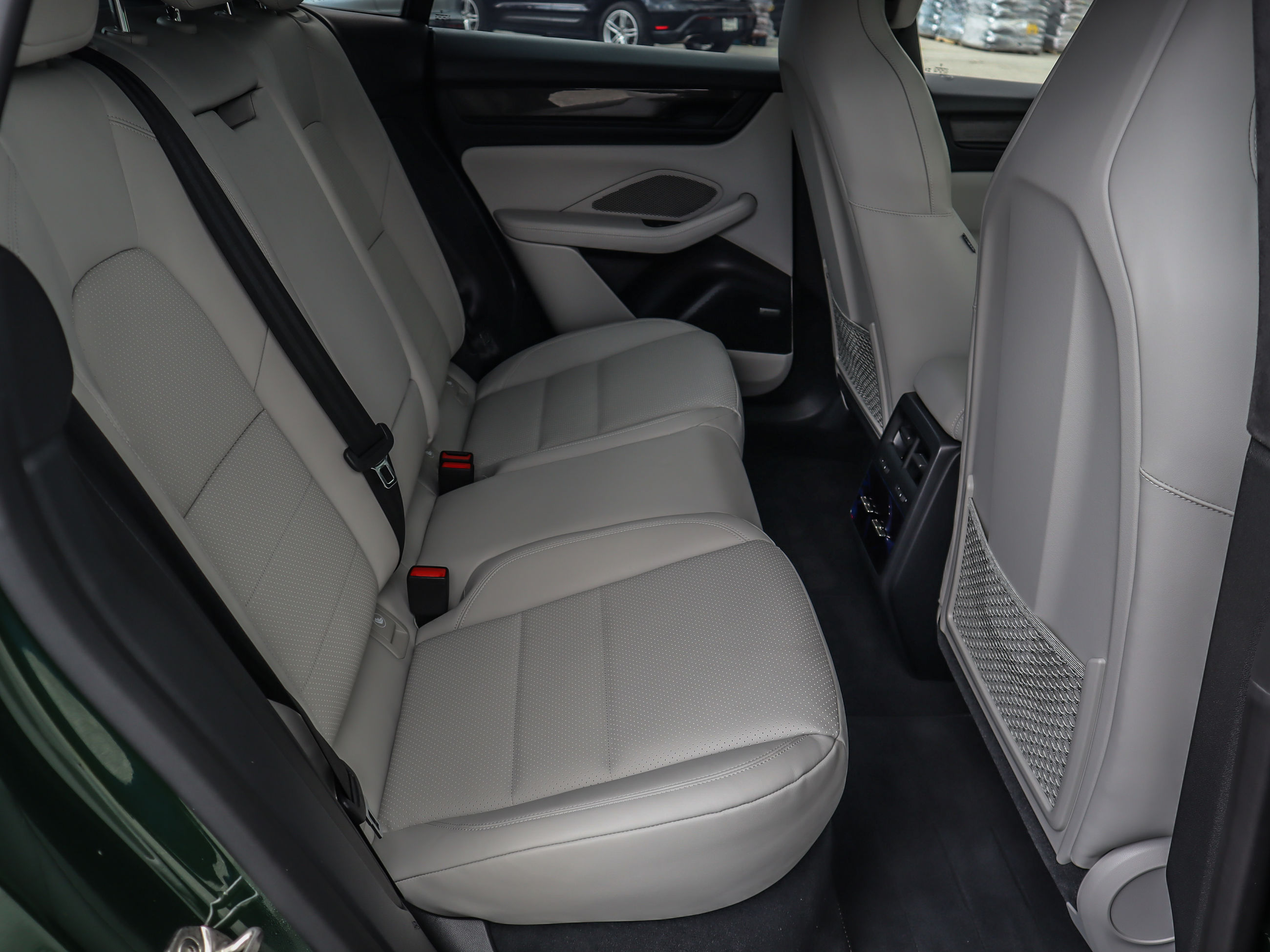 Porsche Macan  2024 à Vancouver, Colombie-Britannique