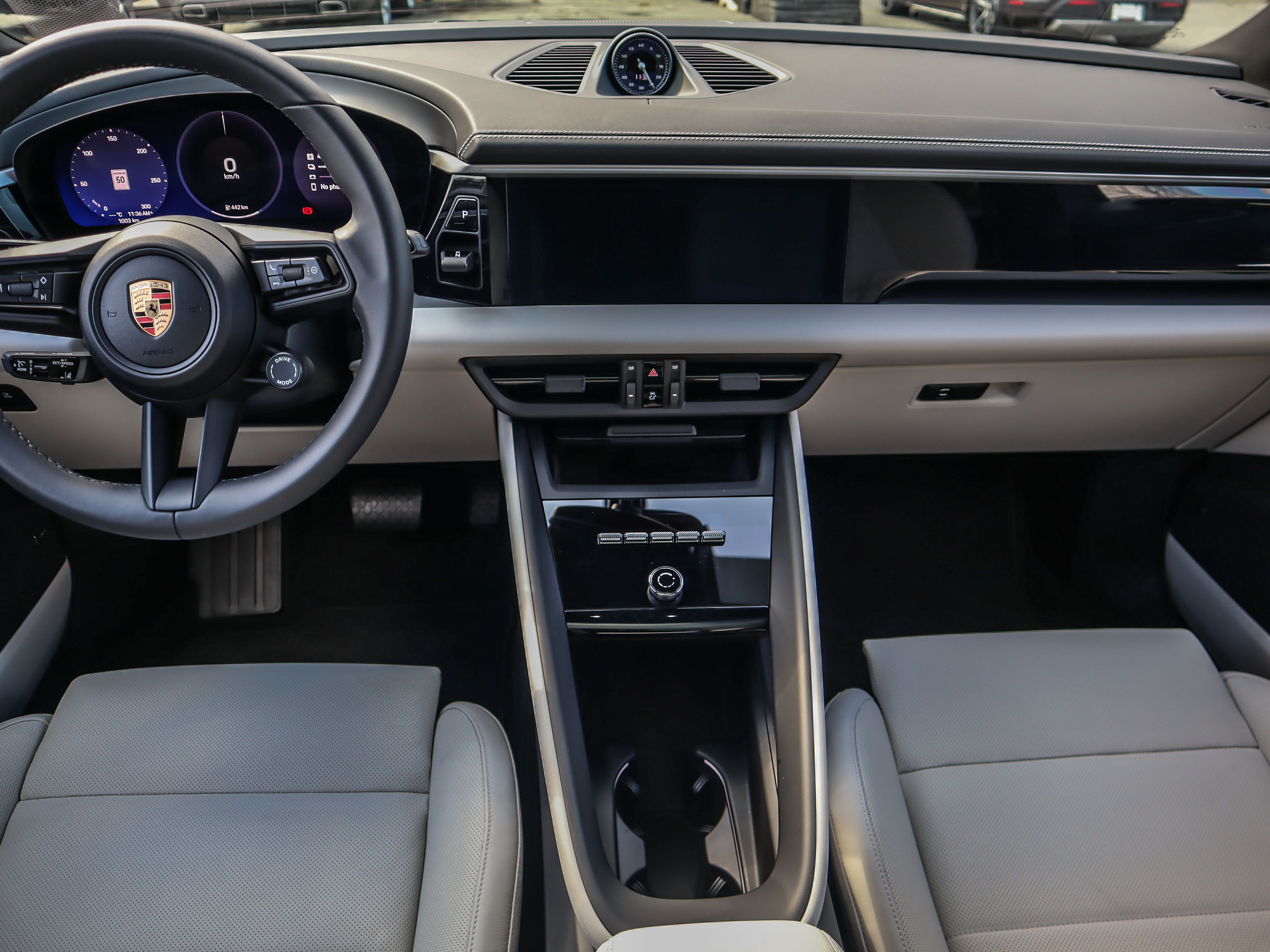 2024 Porsche Macan in Vancouver, British Columbia