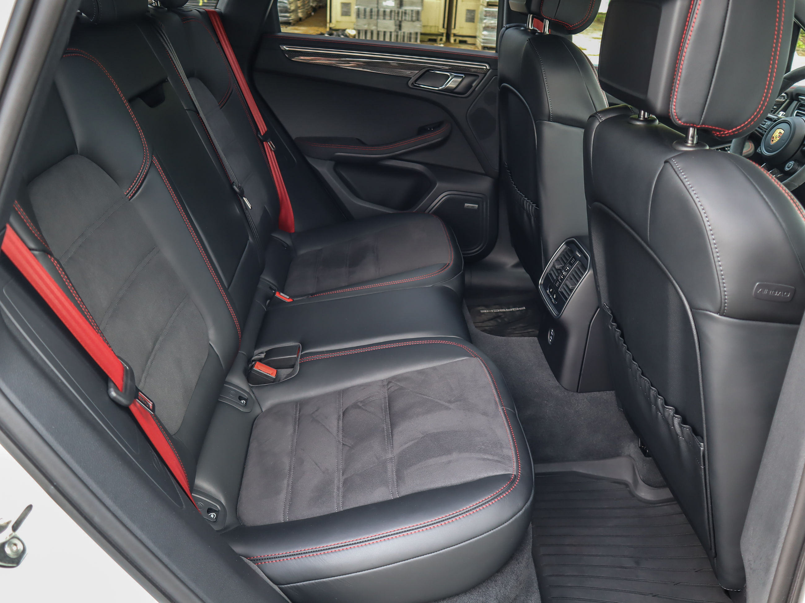 2024 Porsche Macan