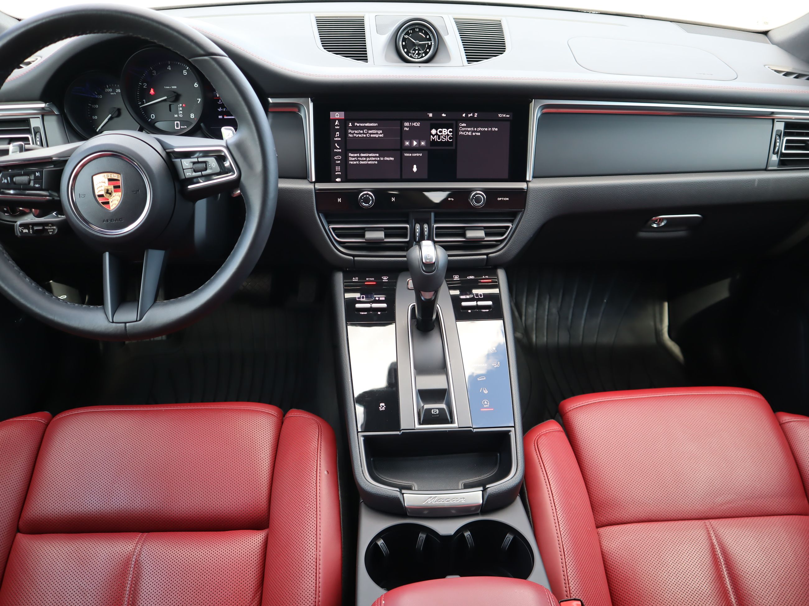 Porsche Macan  2024 à Vancouver, Colombie-Britannique