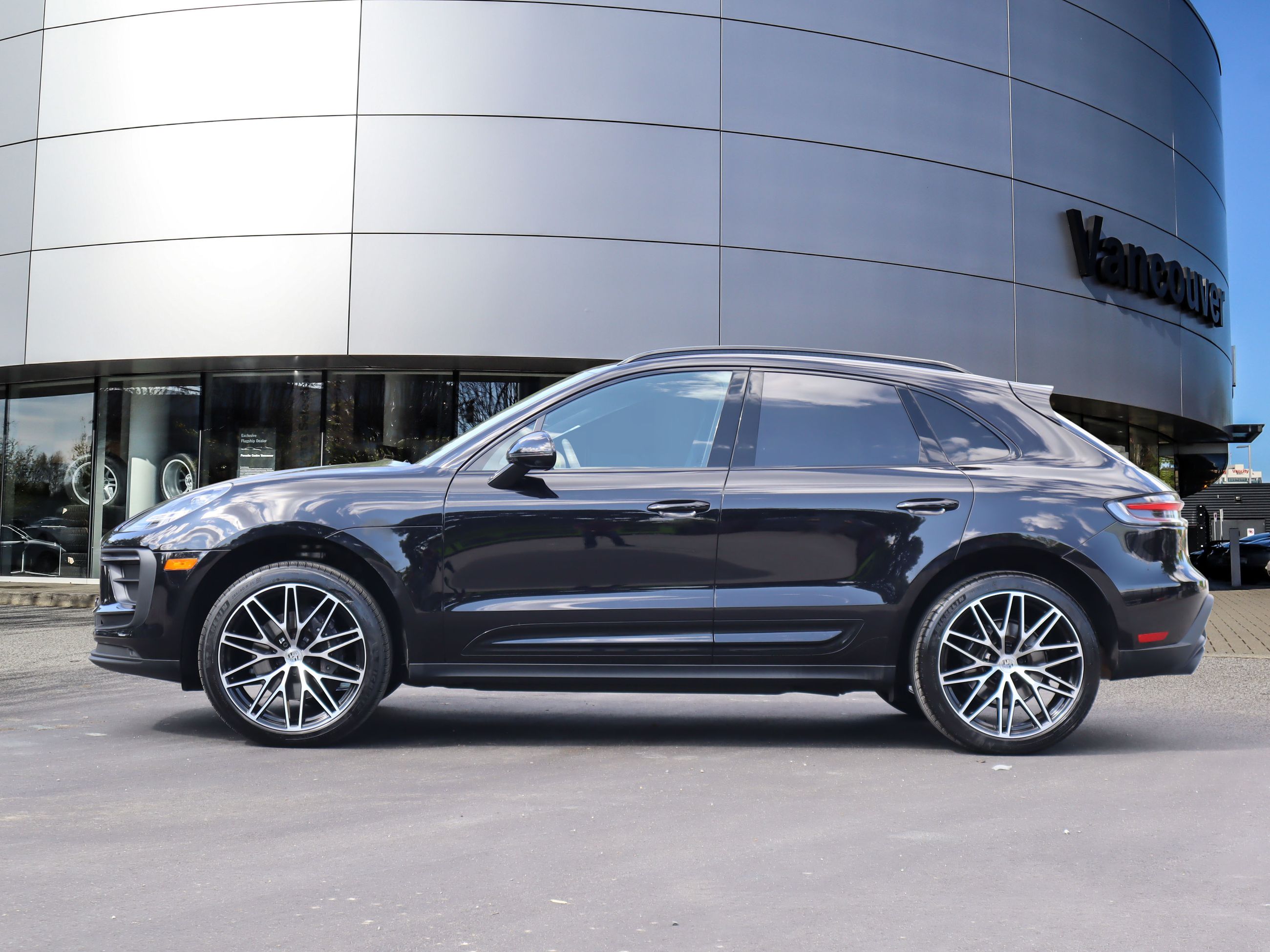 Porsche Macan  2024 à Vancouver, Colombie-Britannique