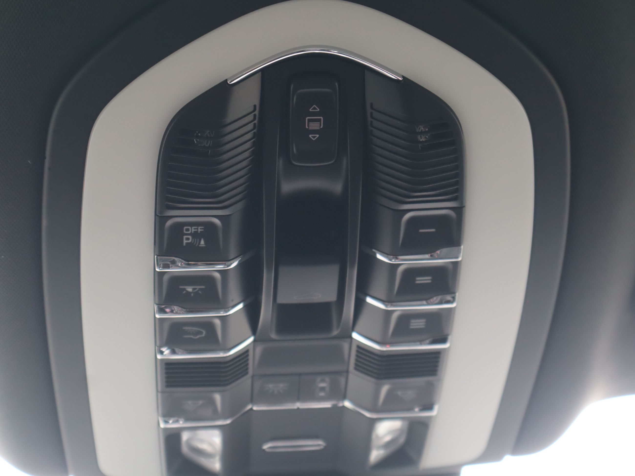 2024 Porsche Macan in Vancouver, British Columbia