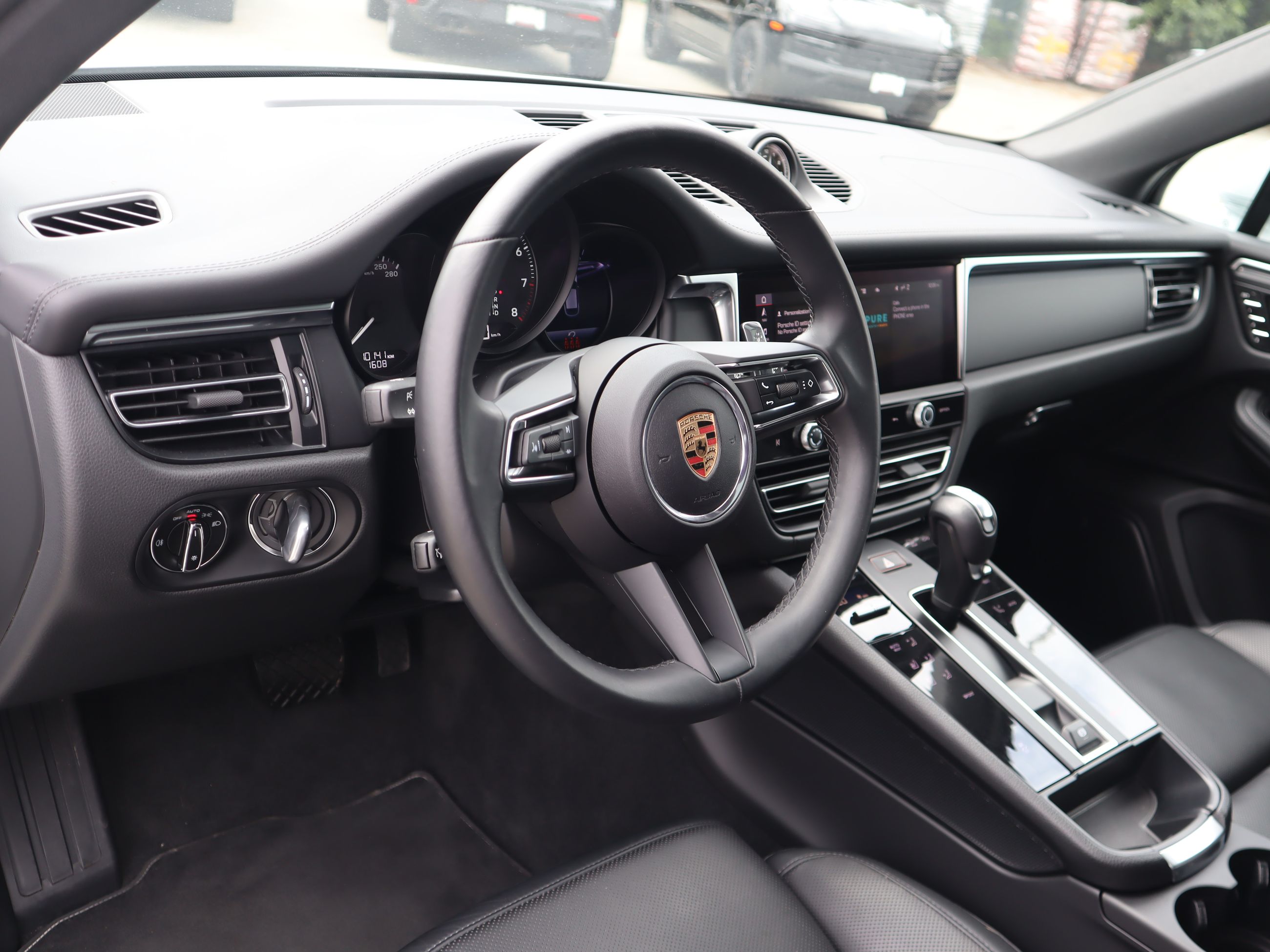 2024 Porsche Macan in Vancouver, British Columbia
