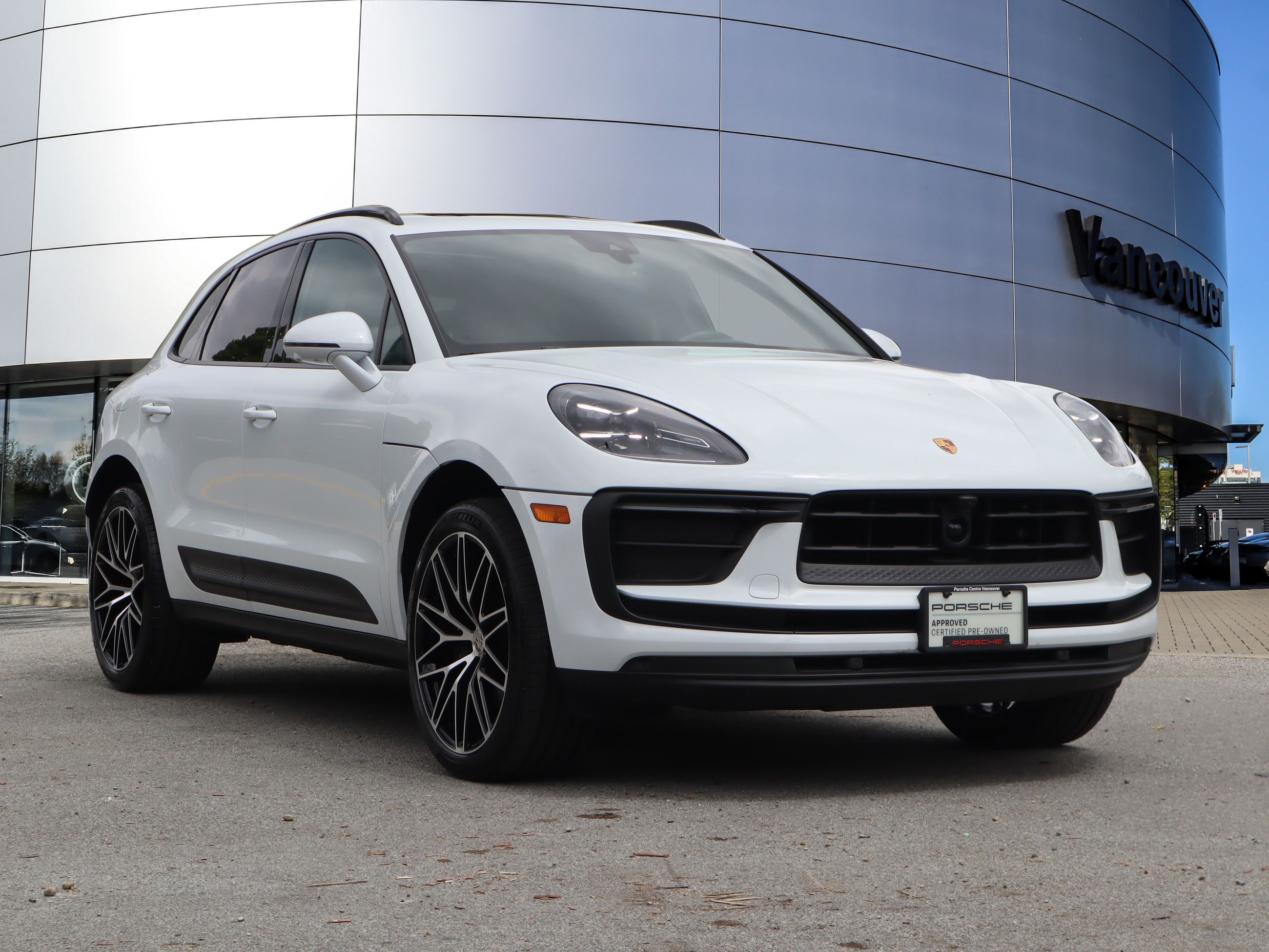2024 Porsche Macan in Vancouver, British Columbia