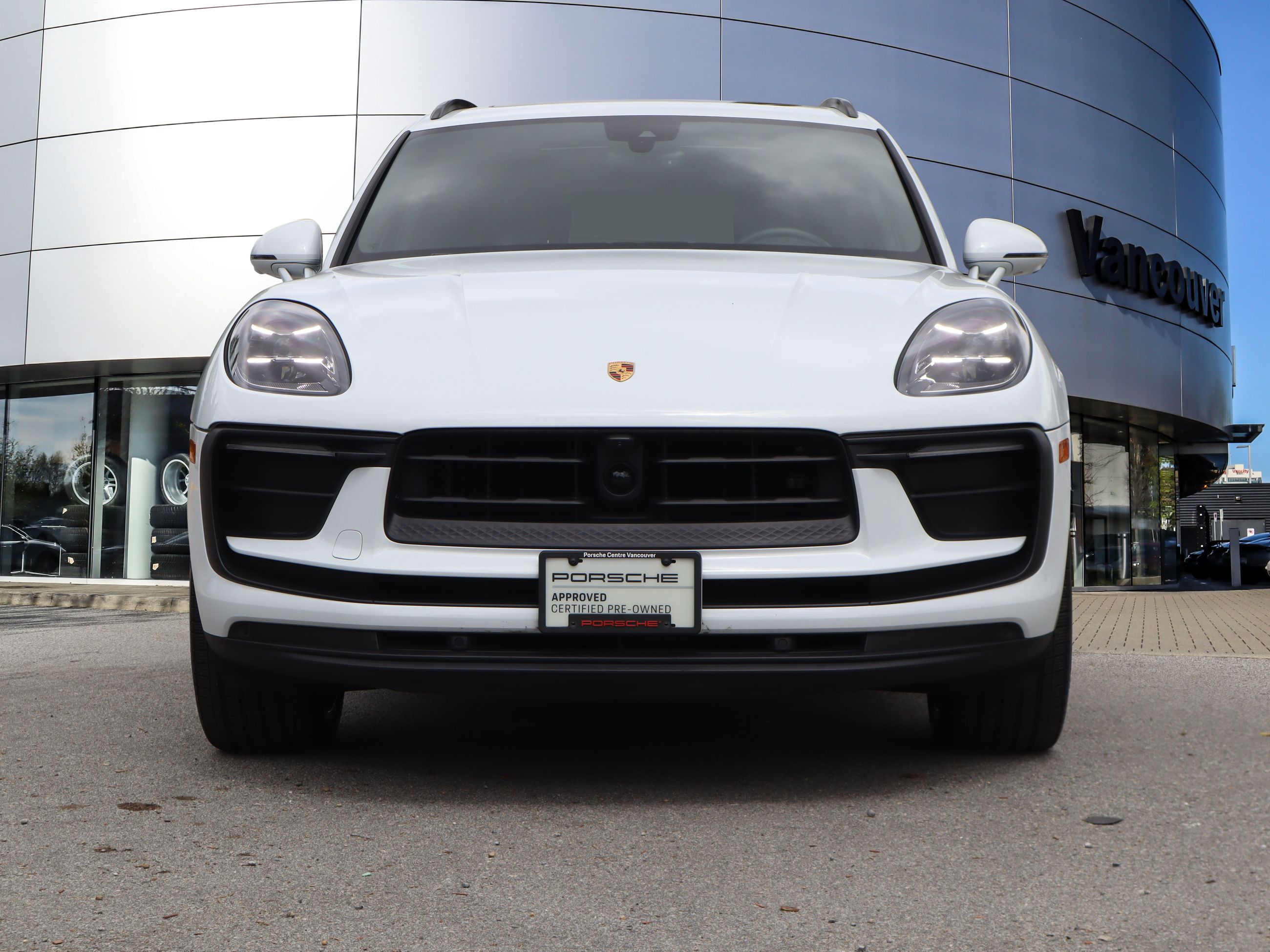 2024 Porsche Macan in Vancouver, British Columbia