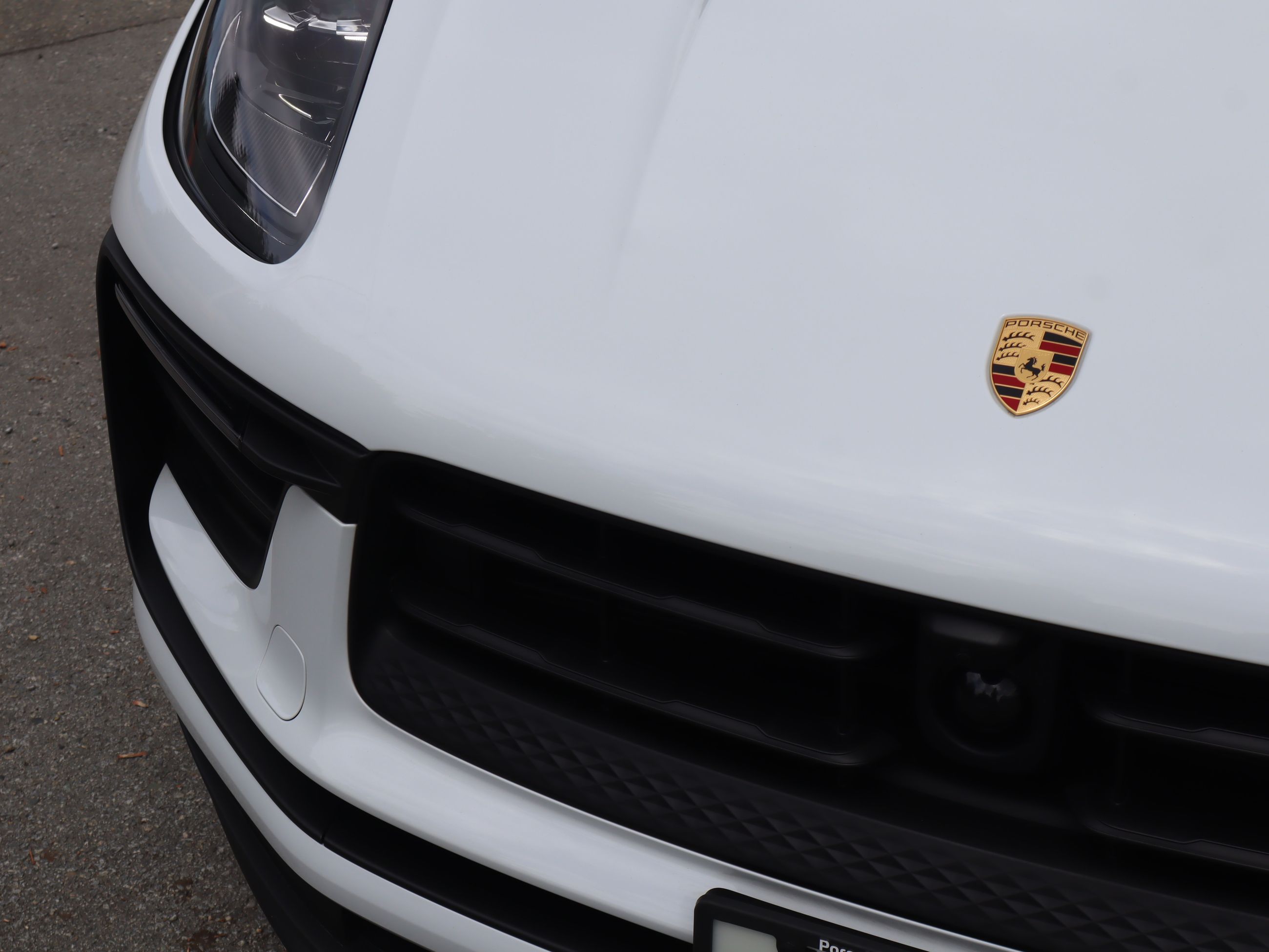 2024 Porsche Macan in Vancouver, British Columbia