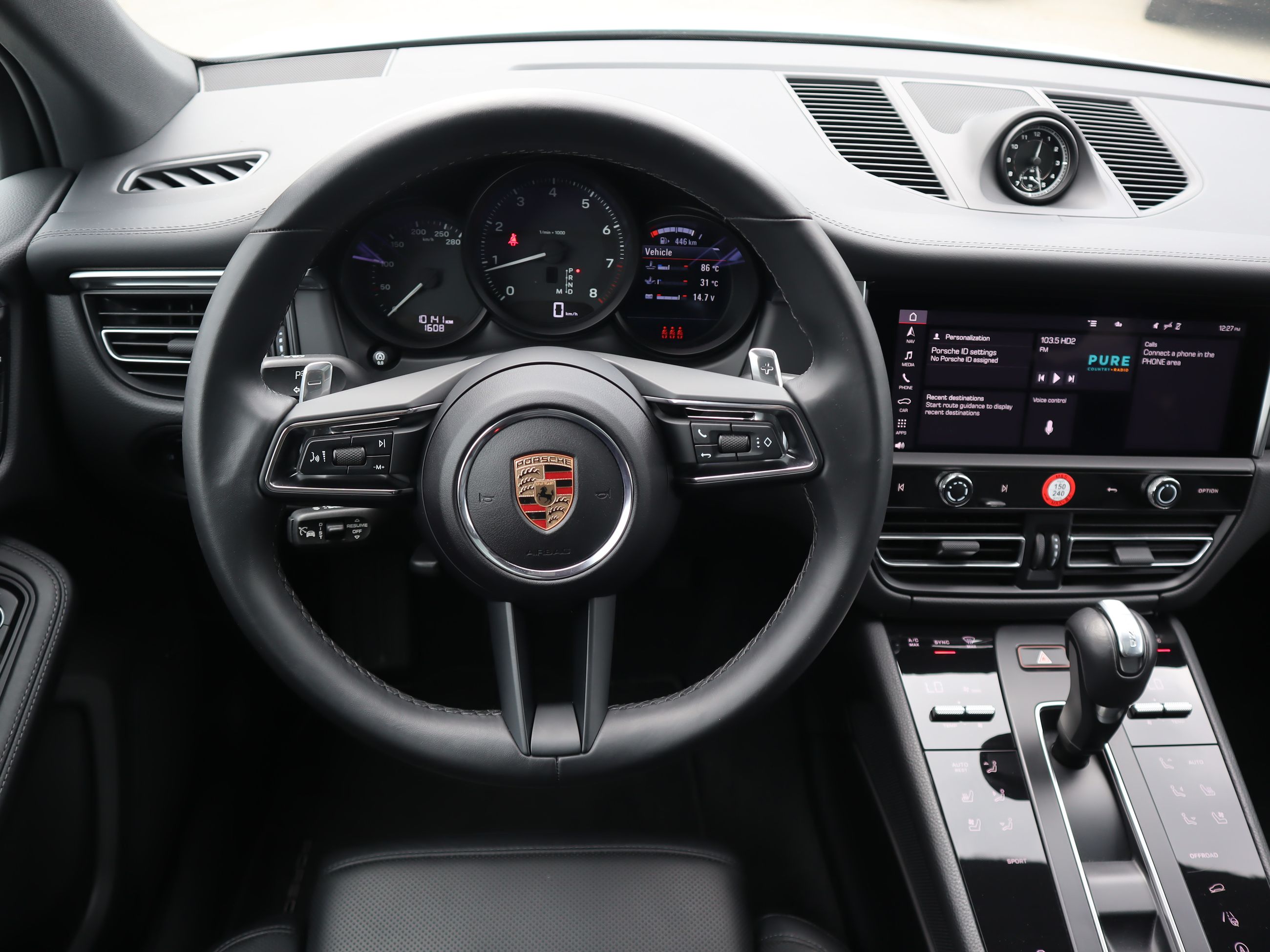 2024 Porsche Macan in Vancouver, British Columbia