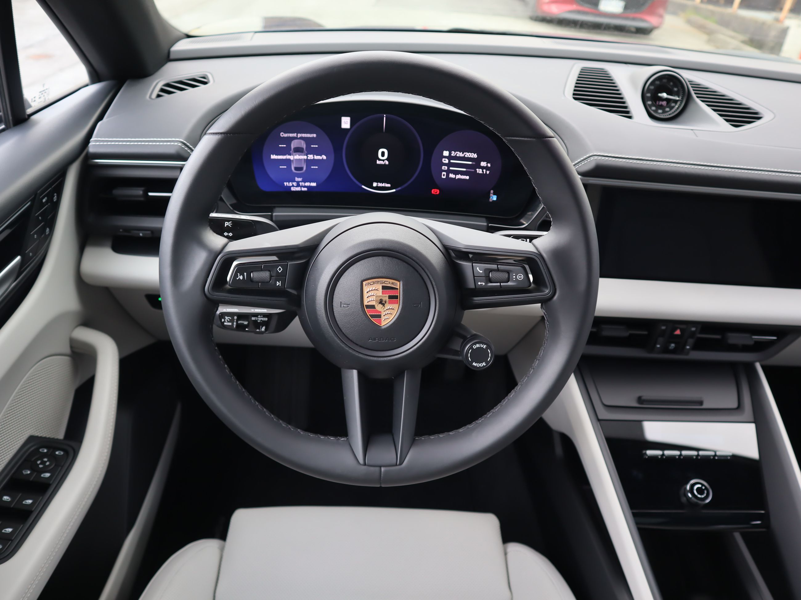 2024 Porsche Macan in Vancouver, British Columbia