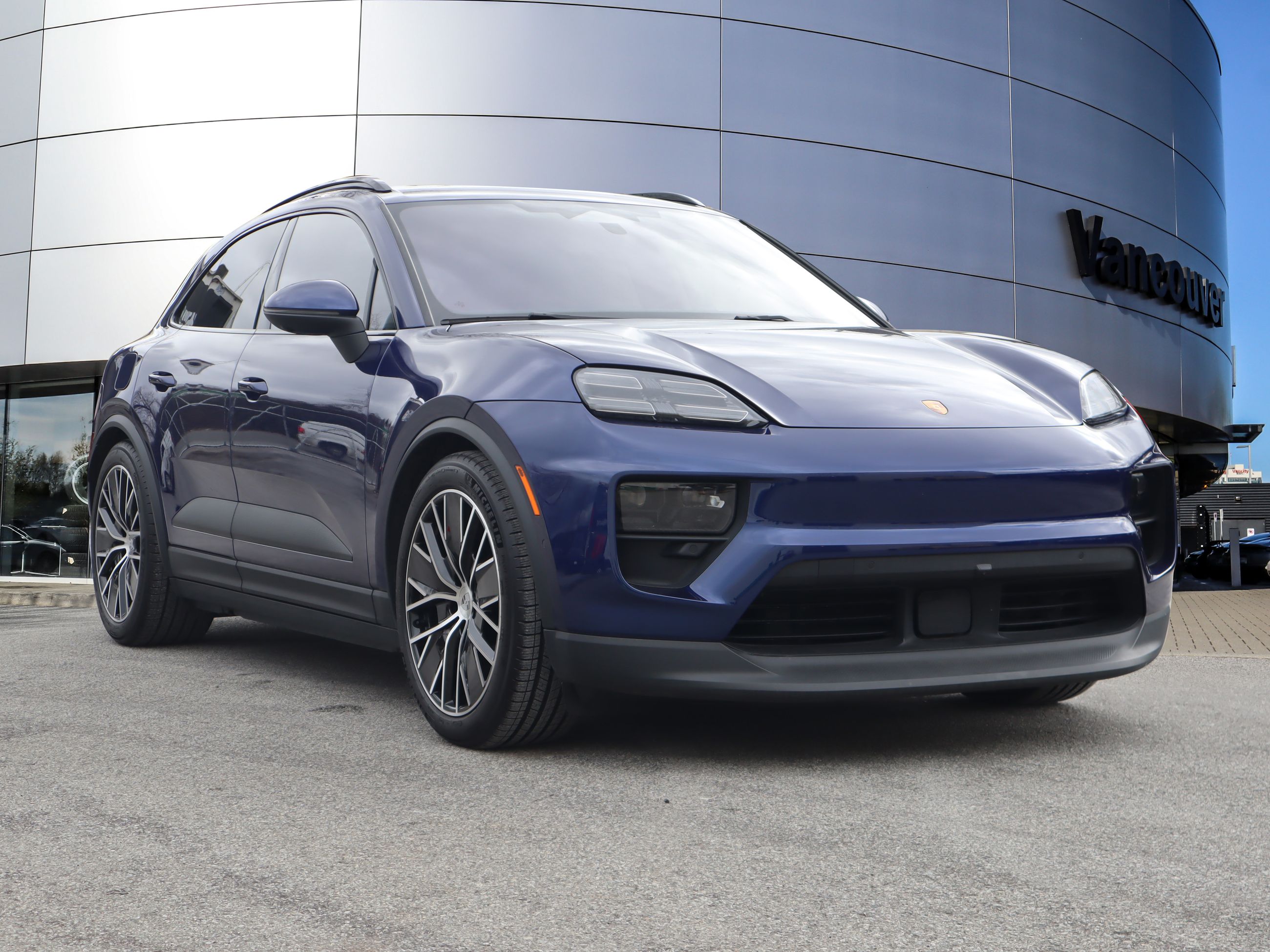 2024 Porsche Macan in Vancouver, British Columbia