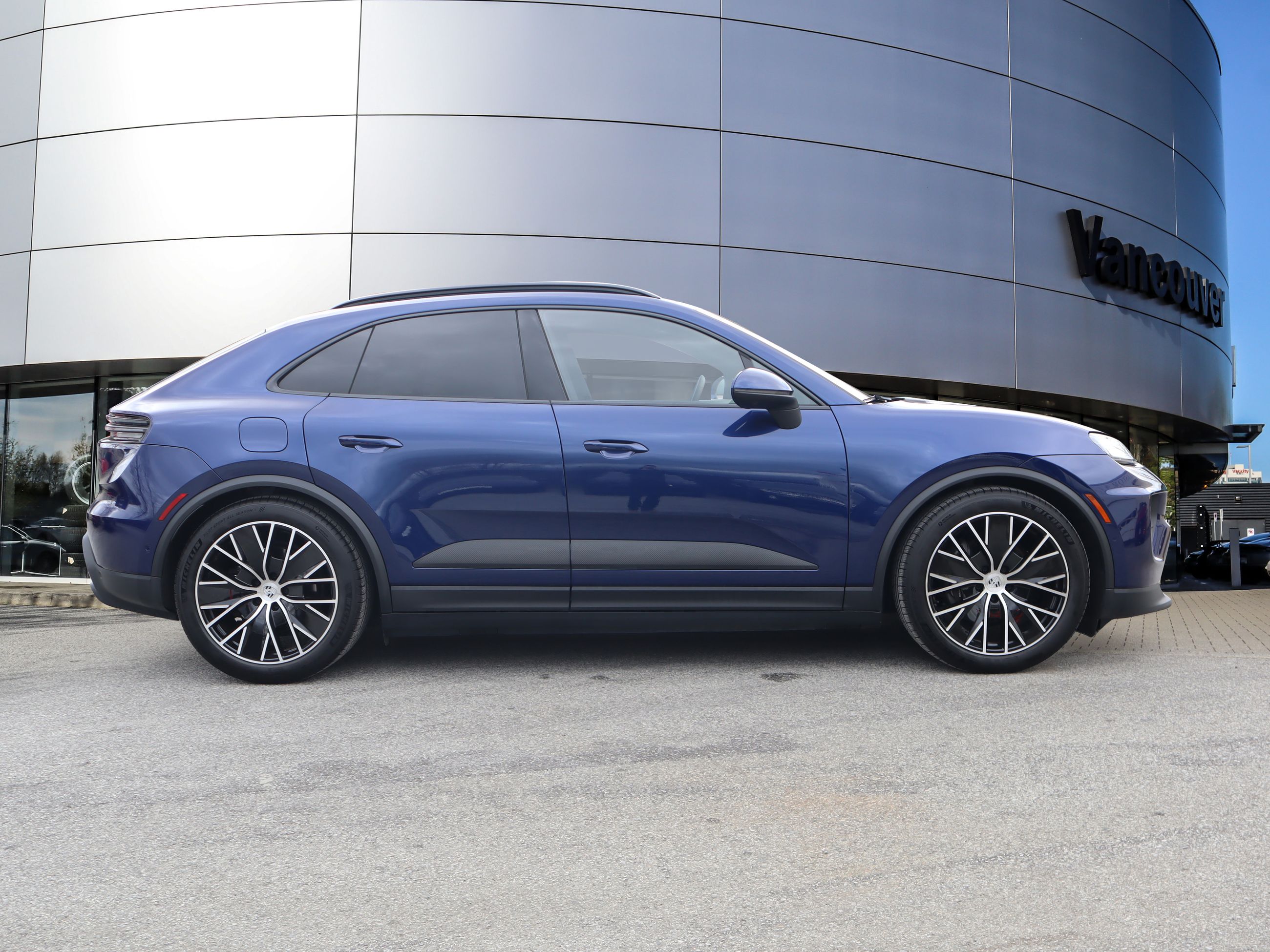 2024 Porsche Macan in Vancouver, British Columbia