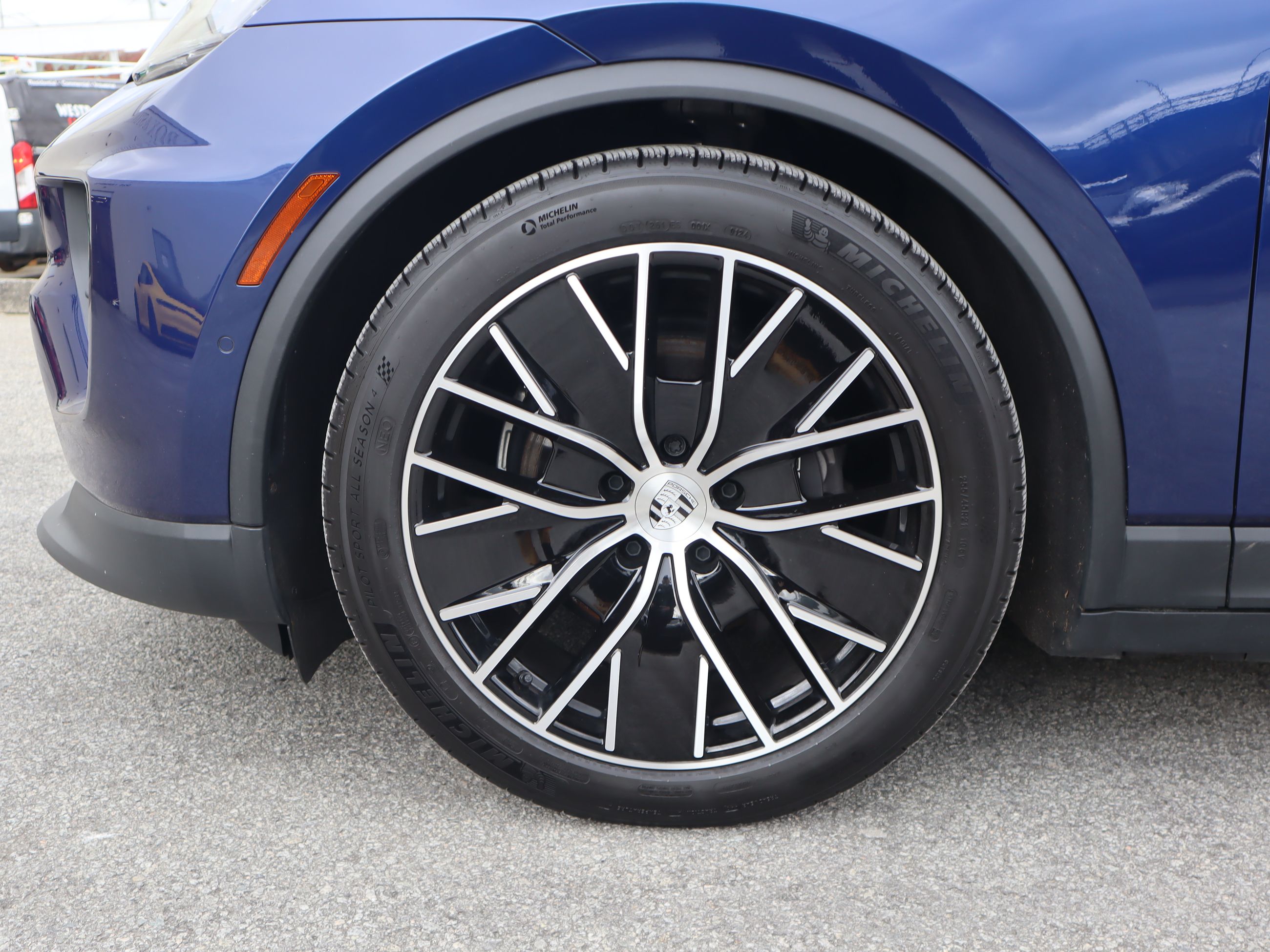 2024 Porsche Macan in Vancouver, British Columbia