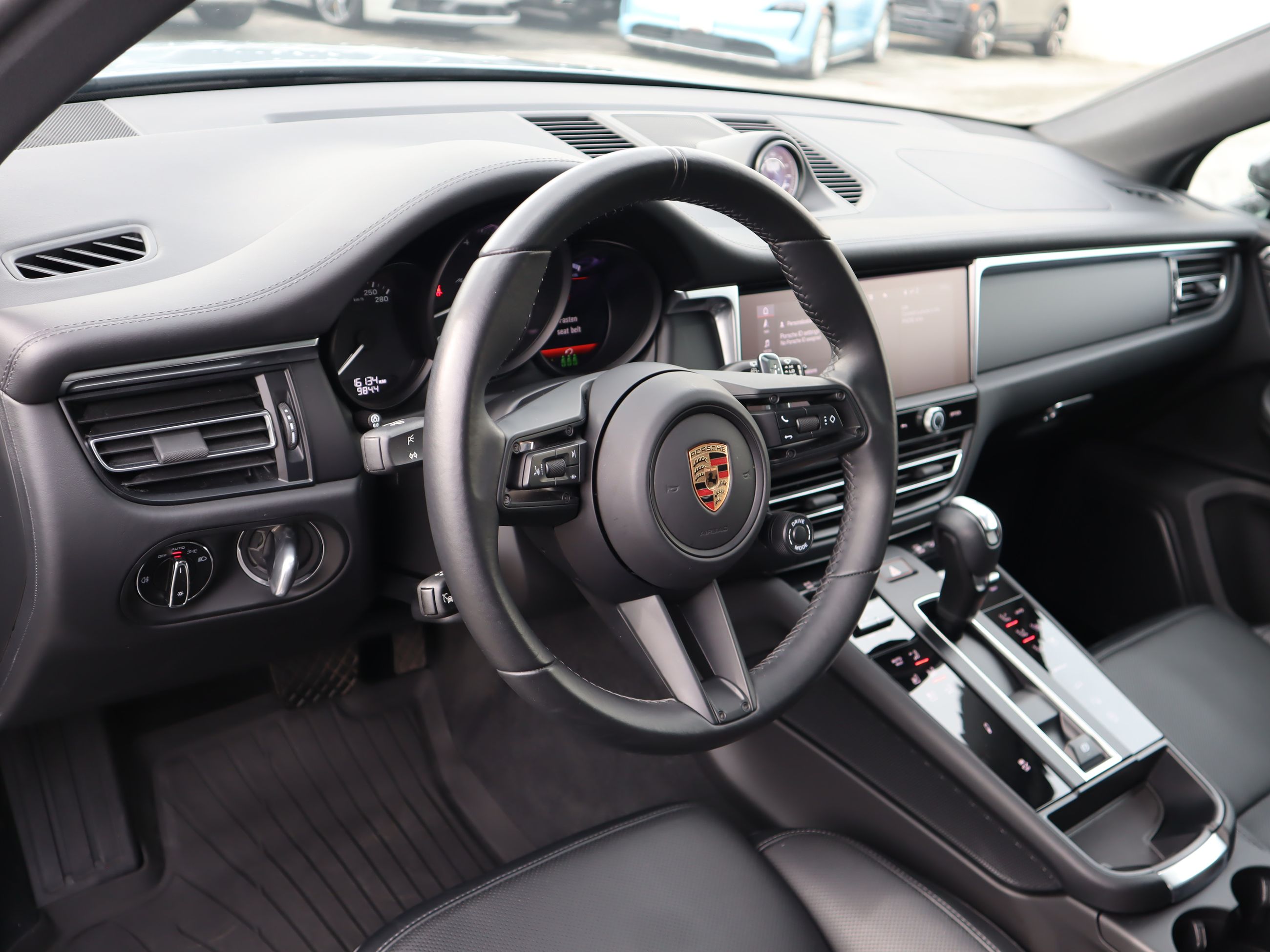2024 Porsche Macan in Vancouver, British Columbia