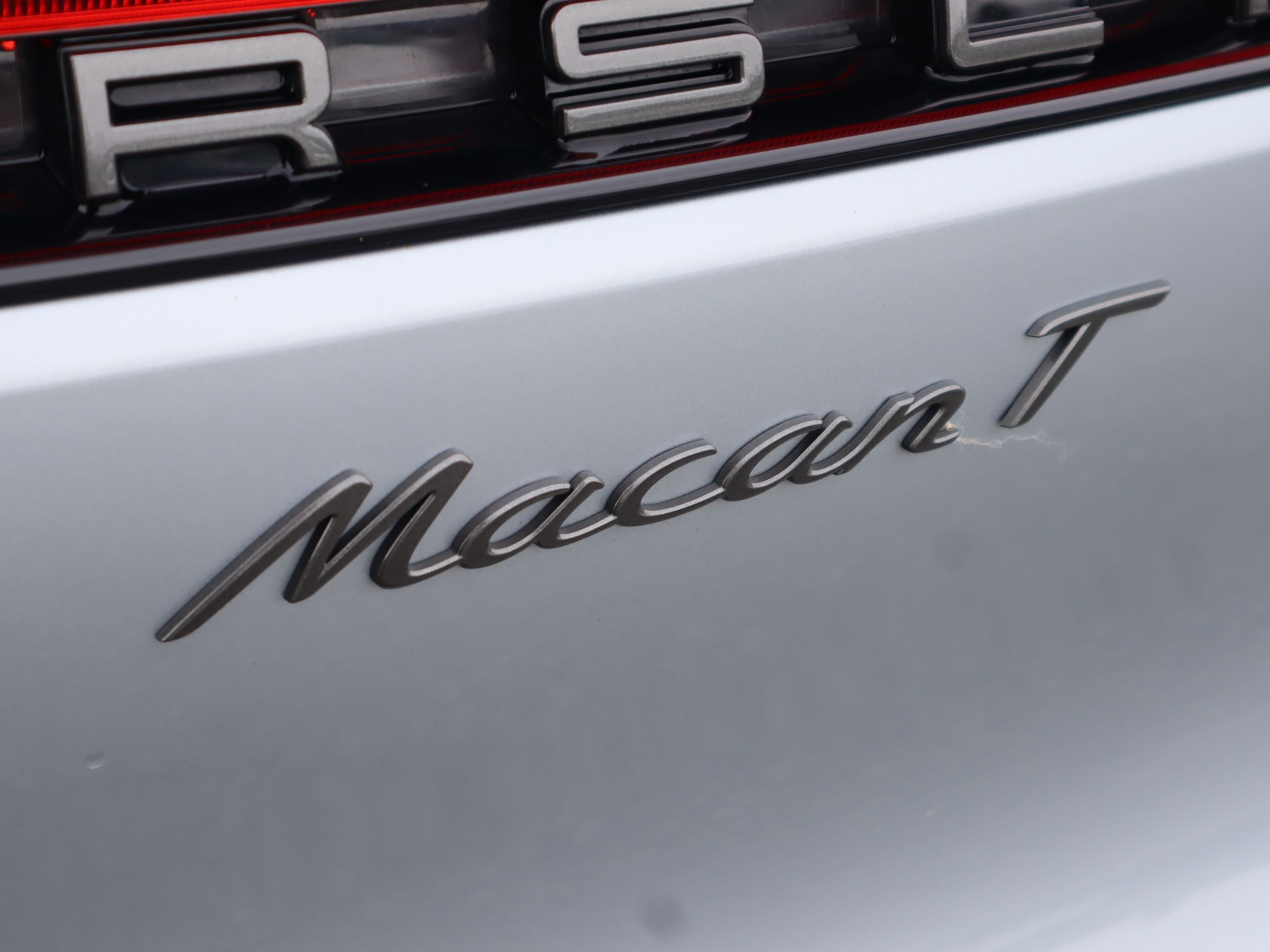 2024 Porsche Macan in Vancouver, British Columbia