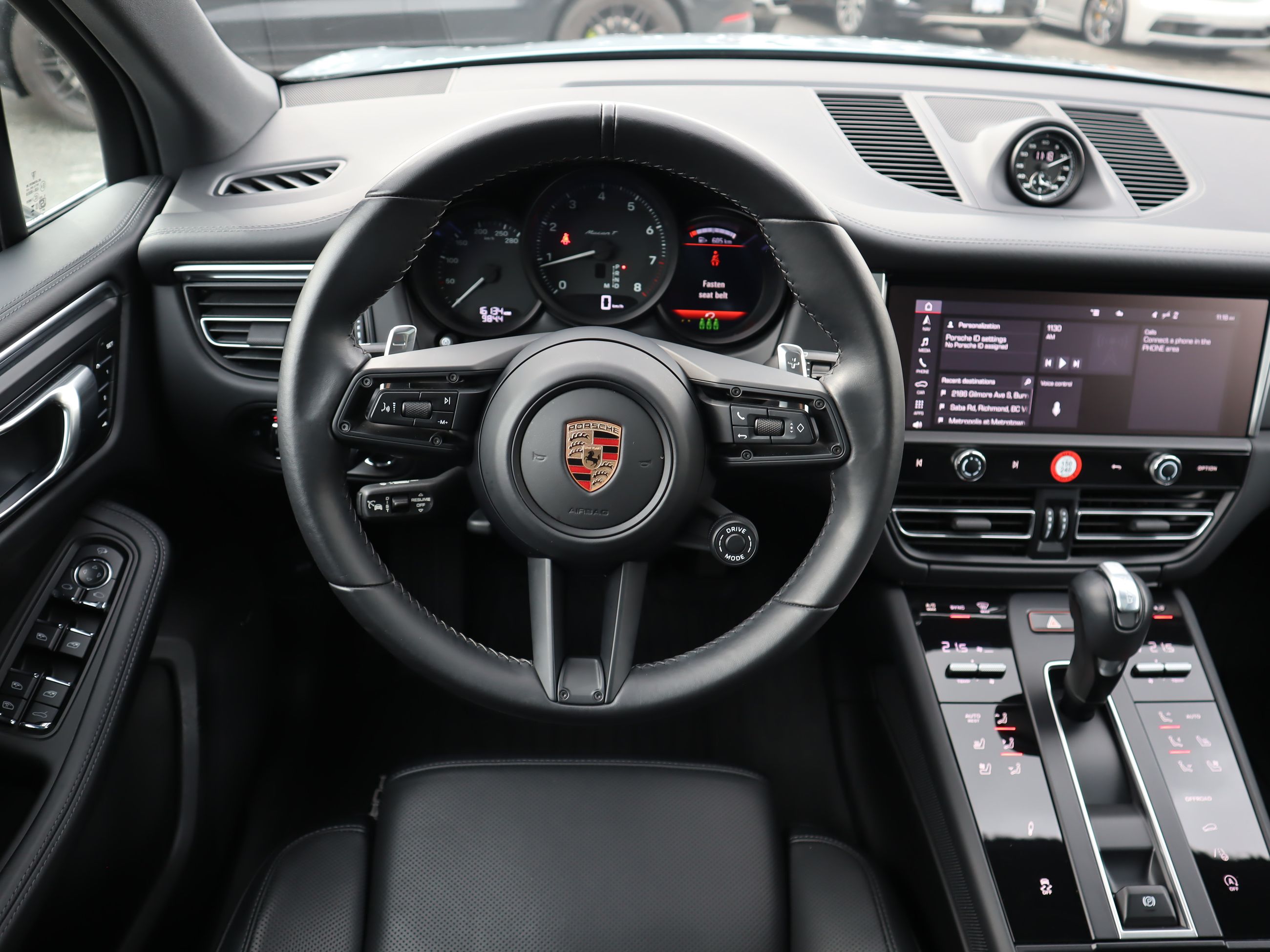 2024 Porsche Macan in Vancouver, British Columbia