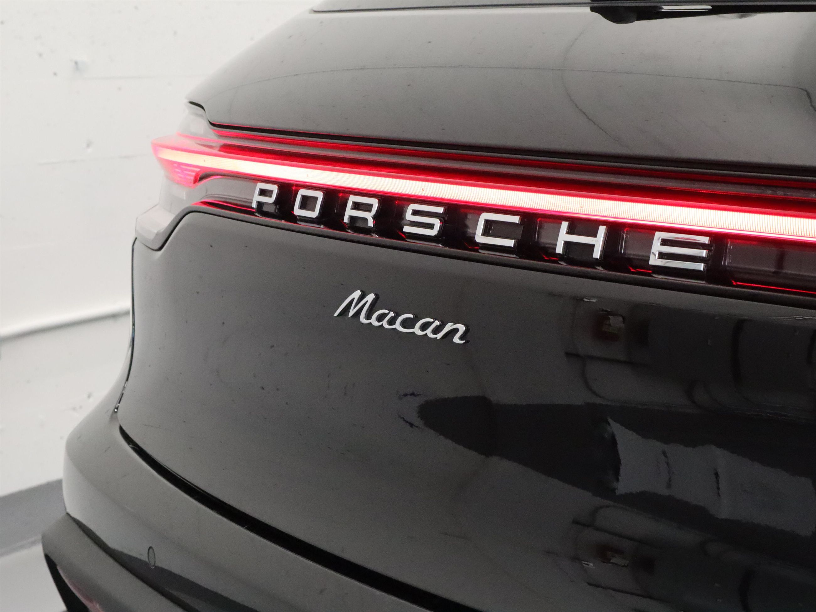 2024 Porsche Macan in Vancouver, British Columbia