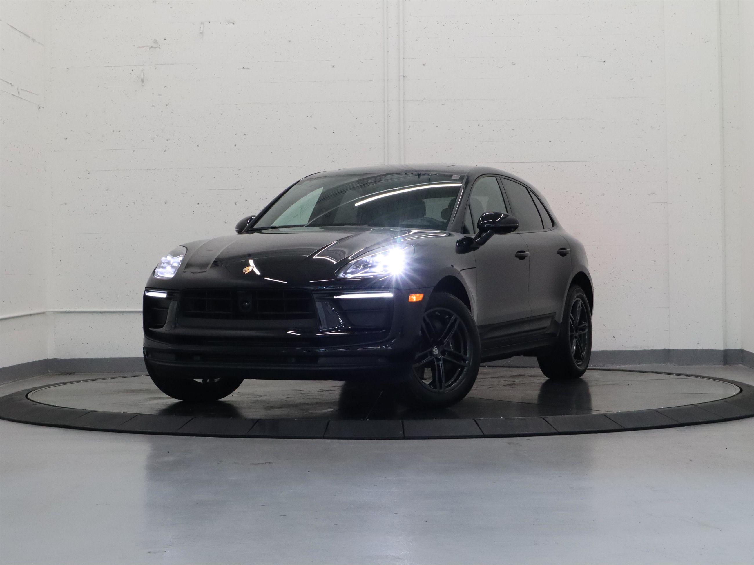2024 Porsche Macan in Vancouver, British Columbia