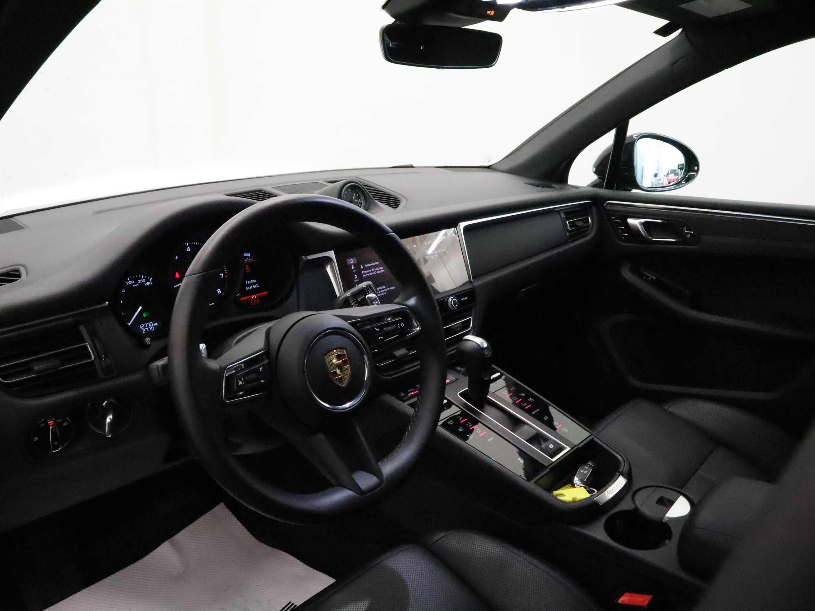 2024 Porsche Macan in Vancouver, British Columbia