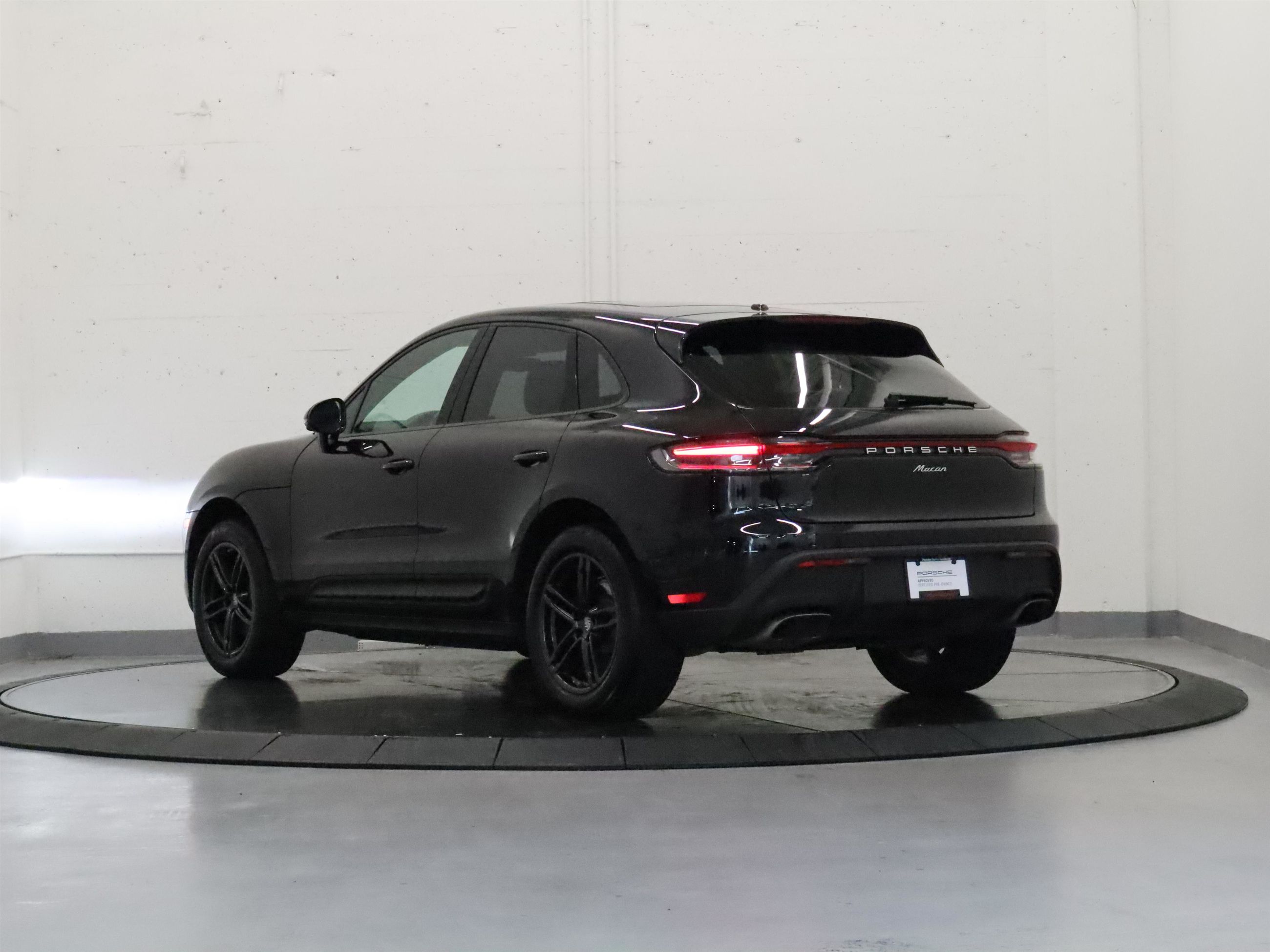 2024 Porsche Macan in Vancouver, British Columbia