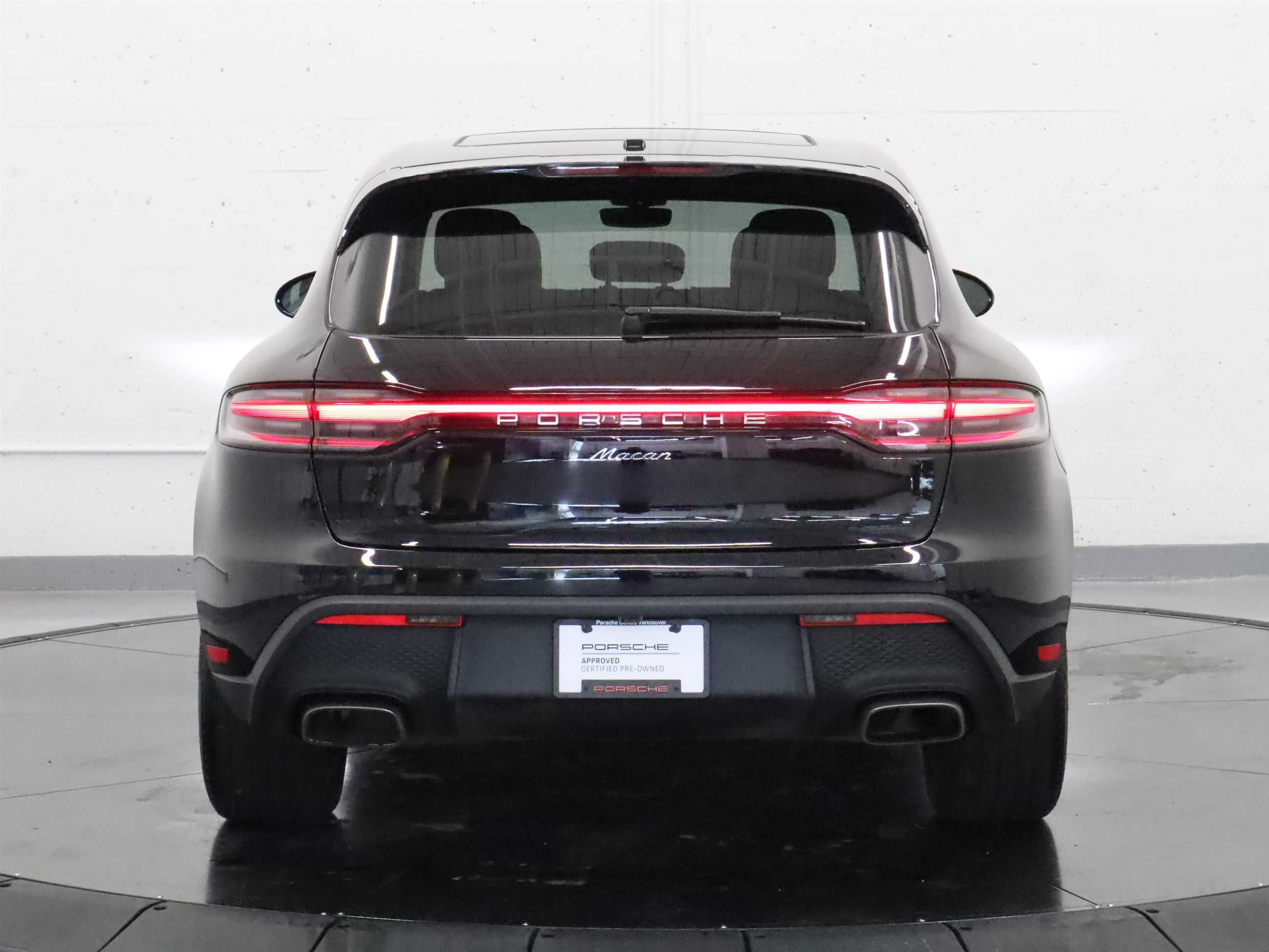 2024 Porsche Macan in Vancouver, British Columbia