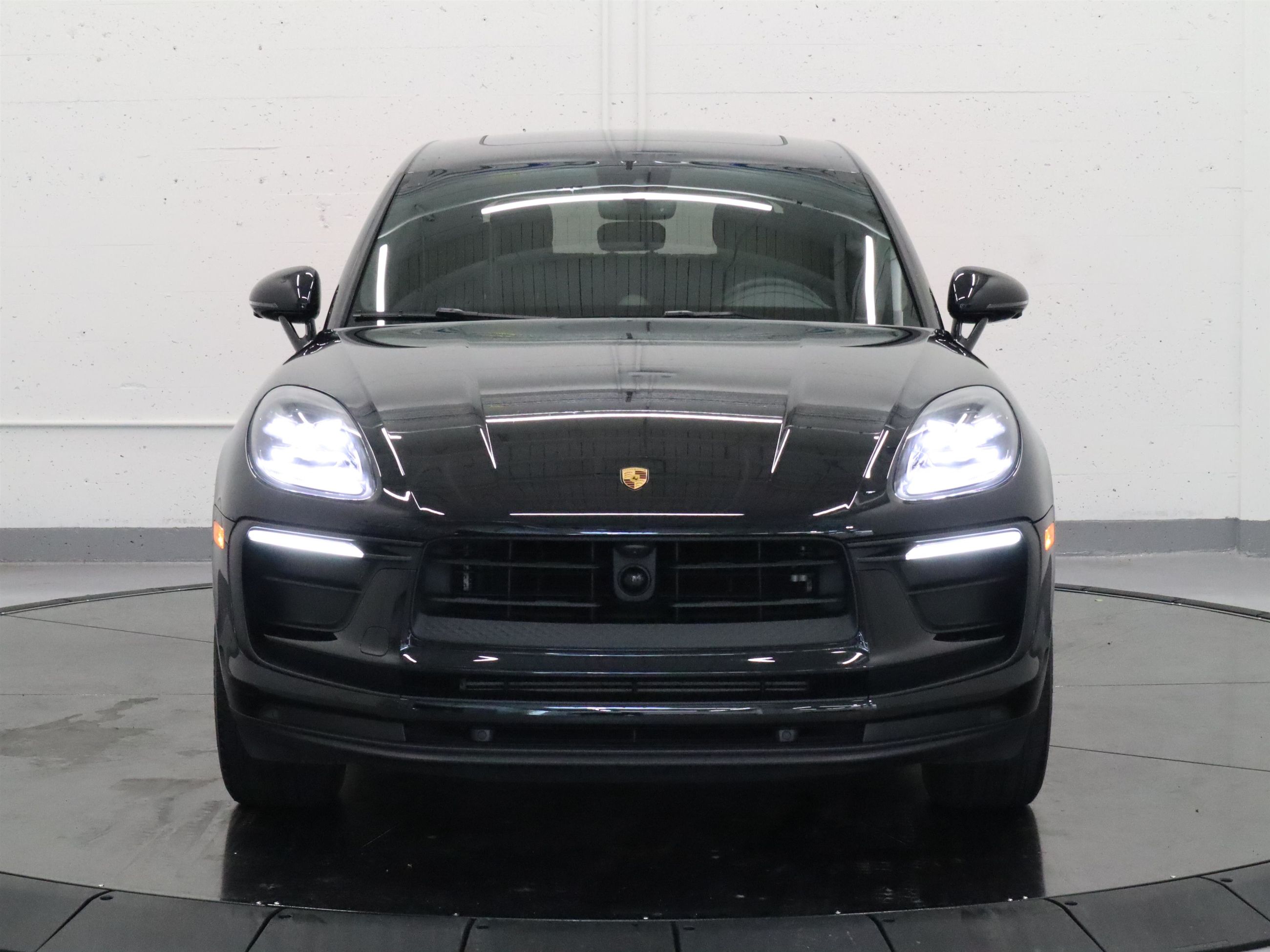 2024 Porsche Macan in Vancouver, British Columbia