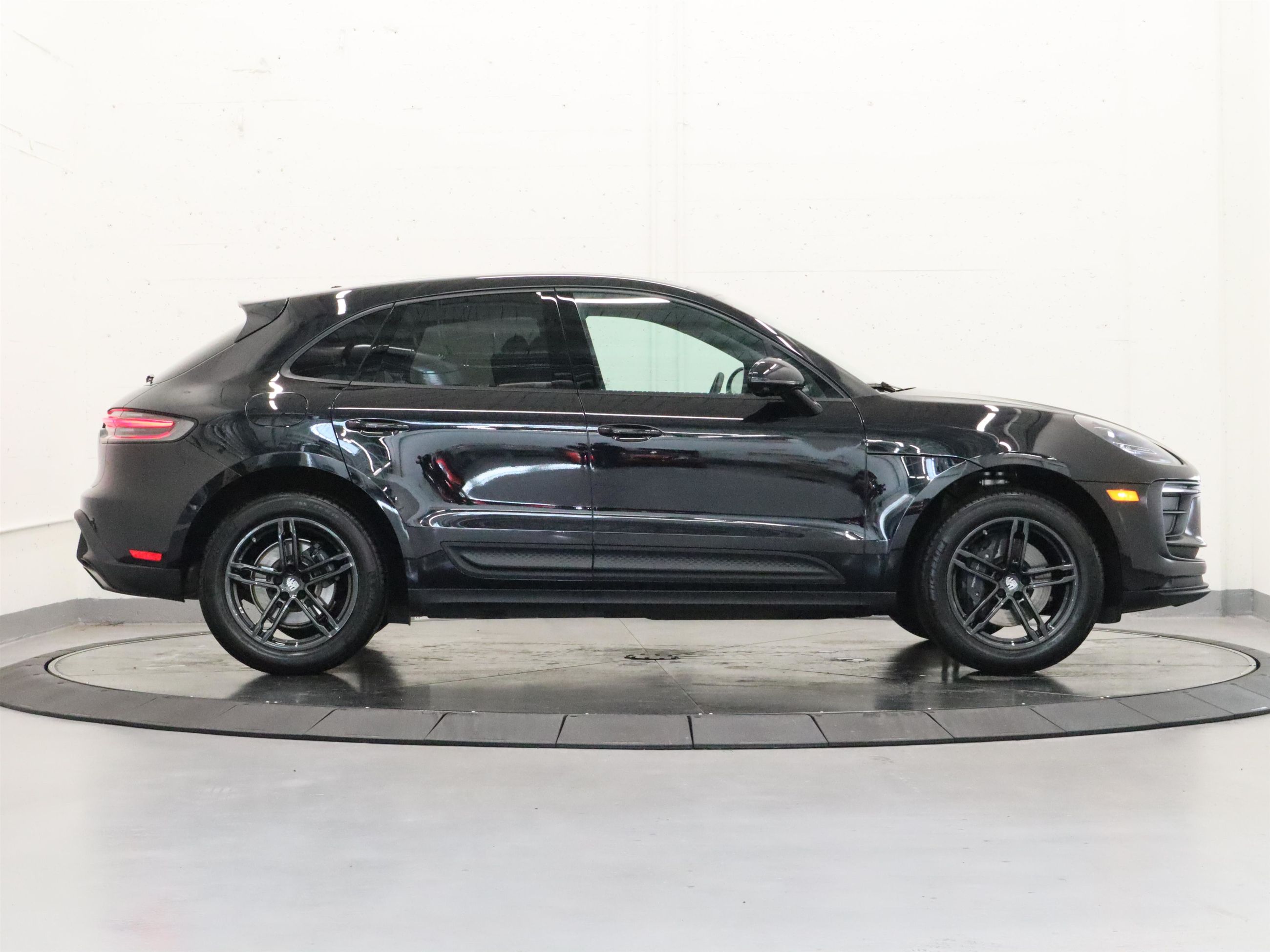 2024 Porsche Macan in Vancouver, British Columbia