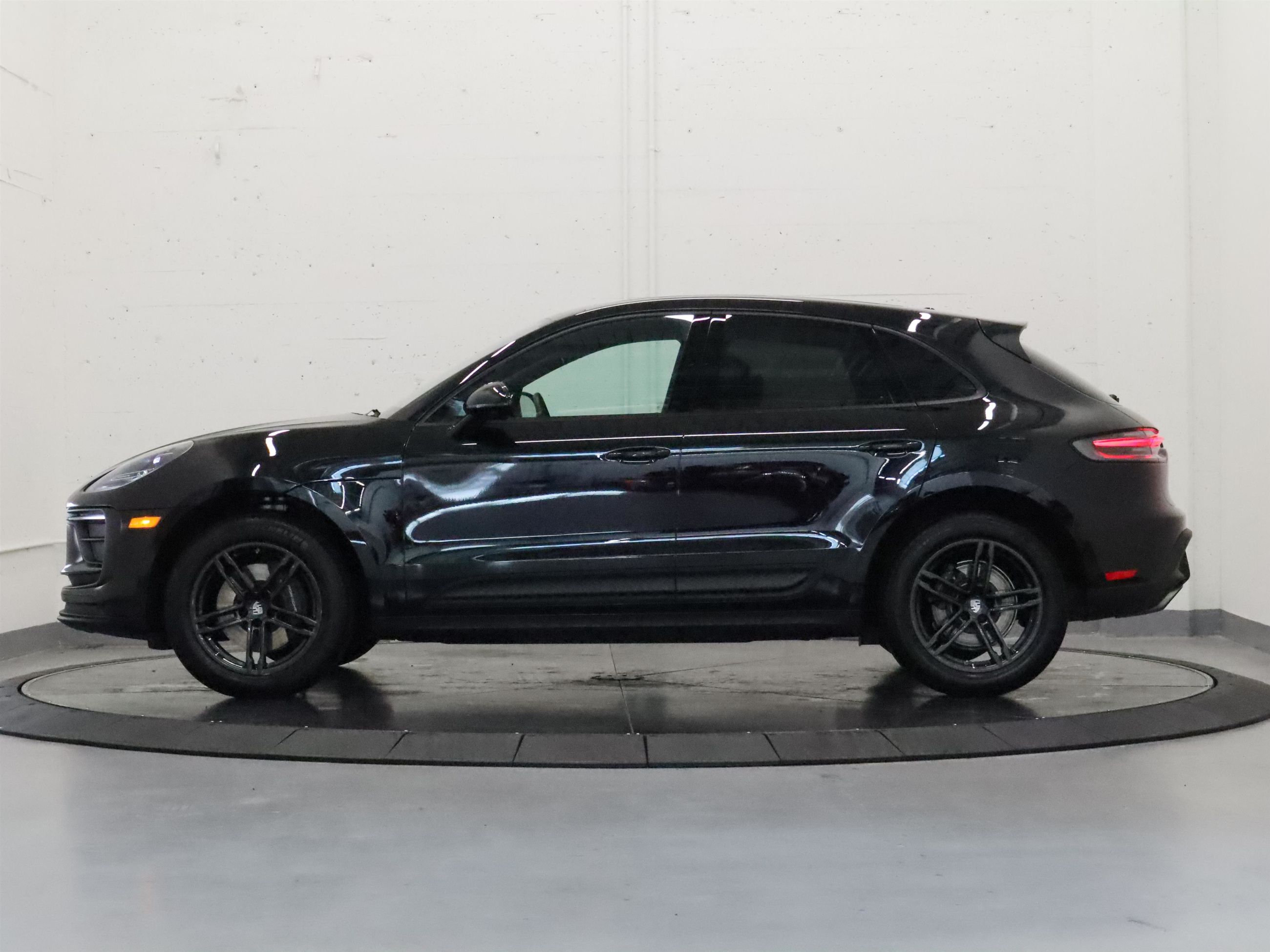 2024 Porsche Macan in Vancouver, British Columbia