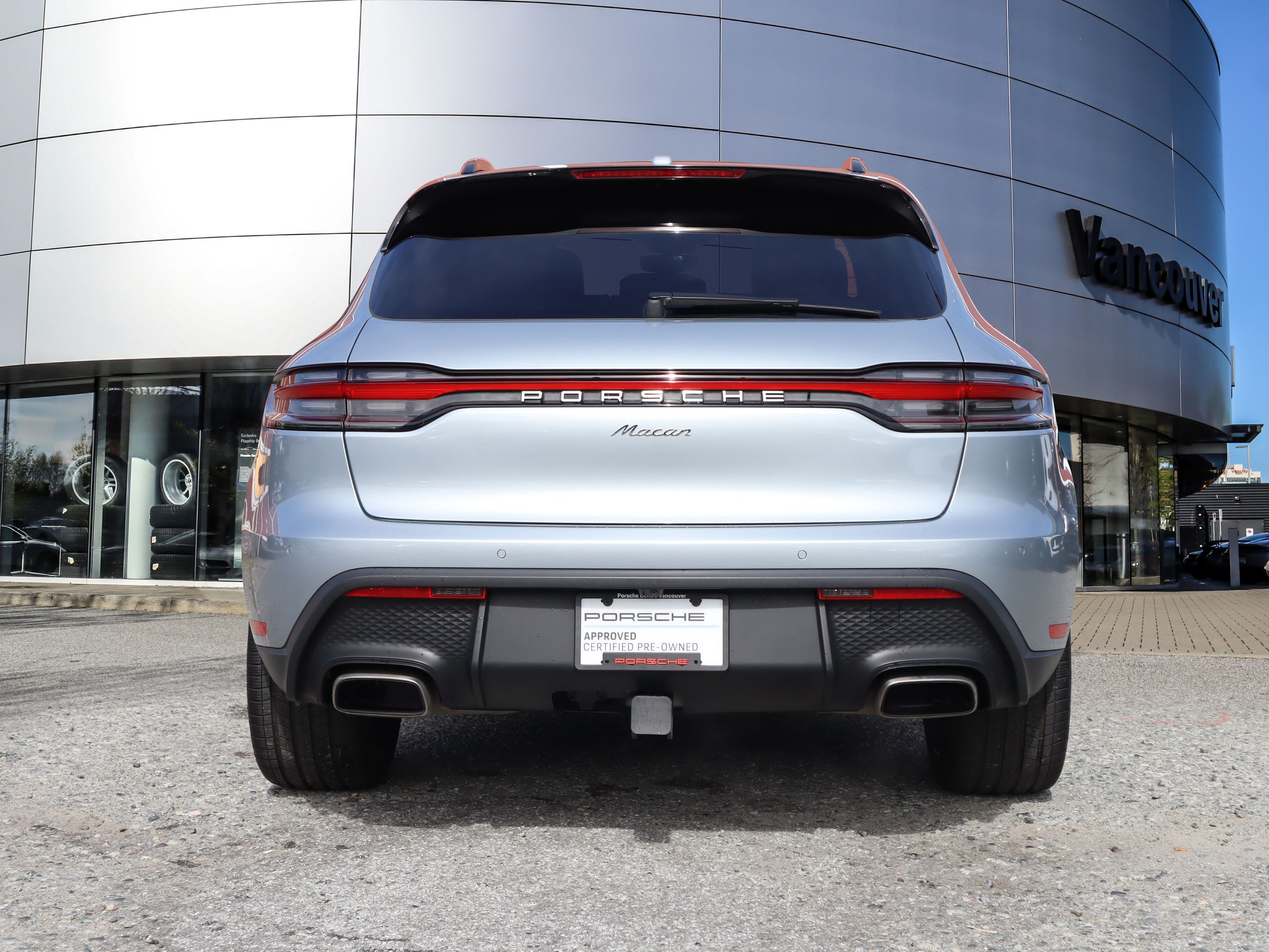 Porsche Macan  2024 à Vancouver, Colombie-Britannique