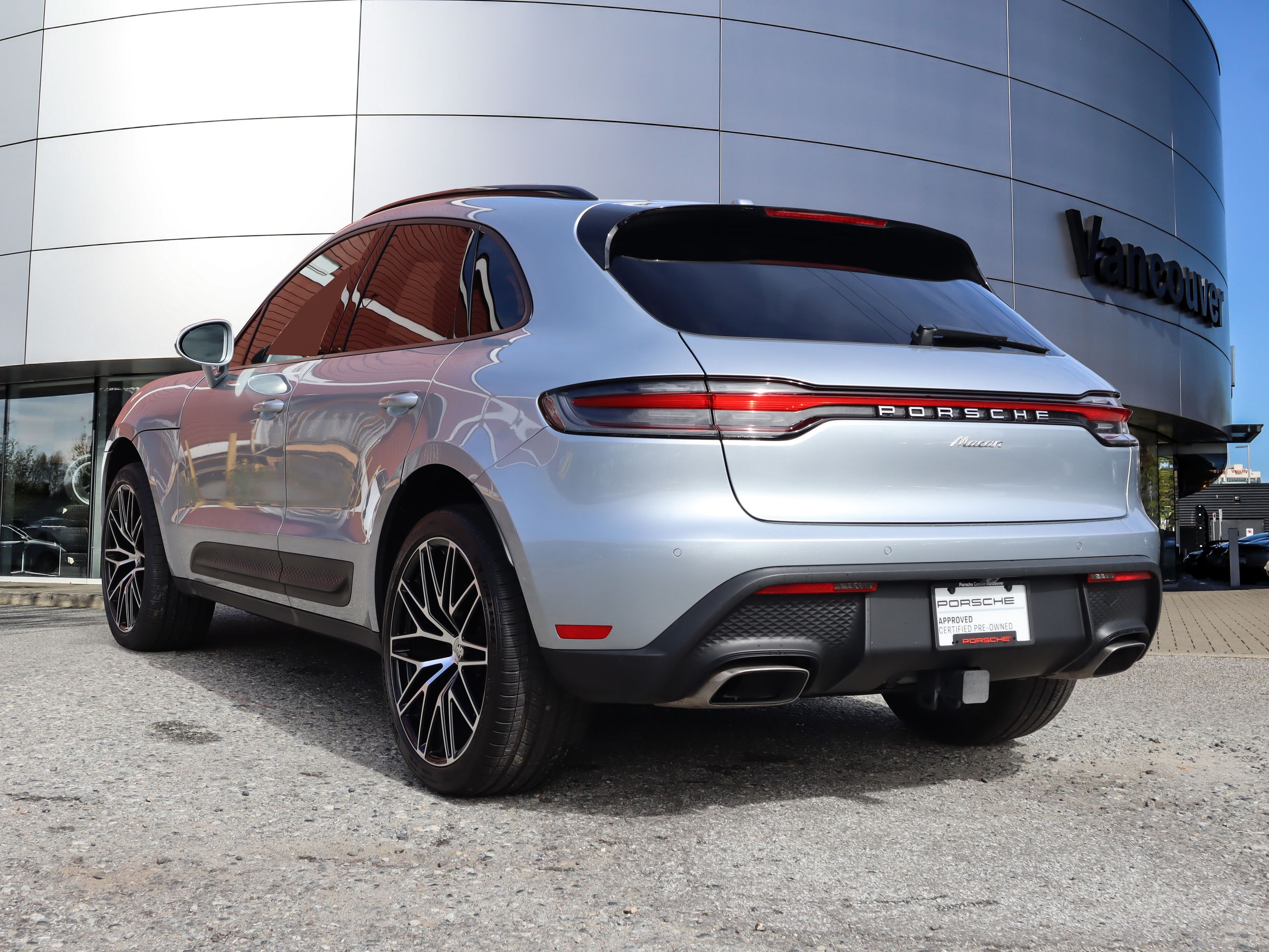 Porsche Macan  2024 à Vancouver, Colombie-Britannique