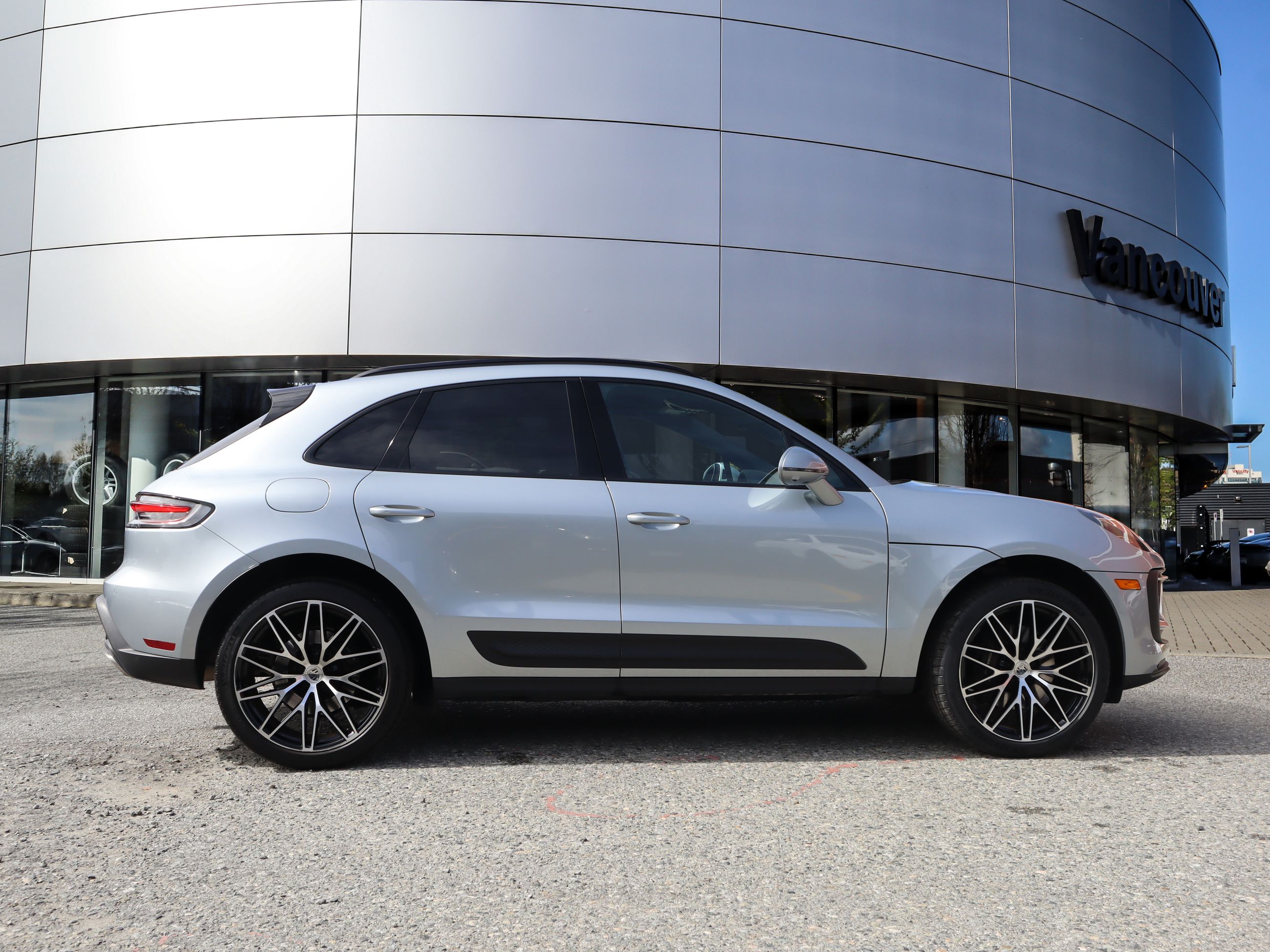Porsche Macan  2024 à Vancouver, Colombie-Britannique