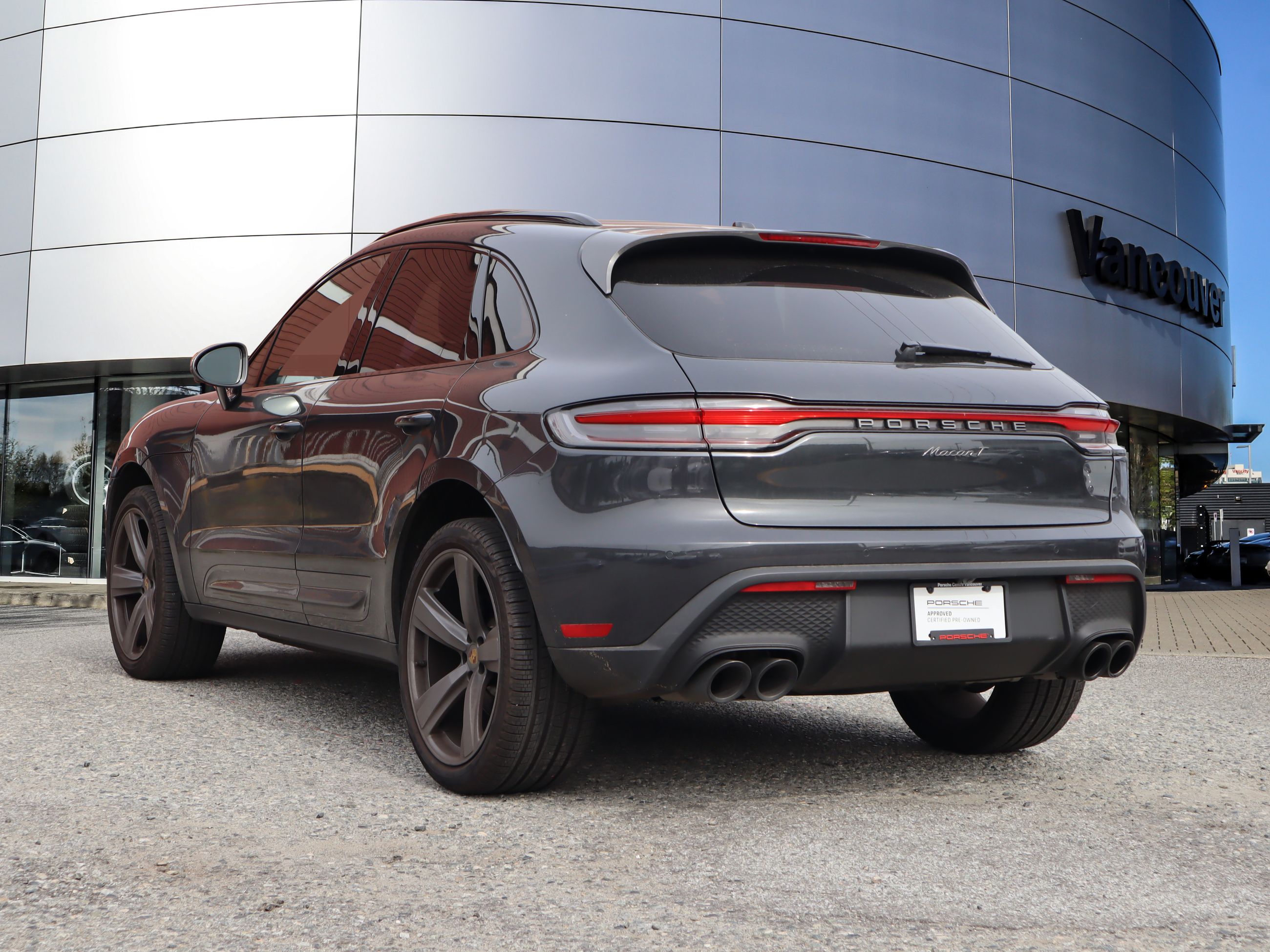 Porsche Macan  2024 à Vancouver, Colombie-Britannique