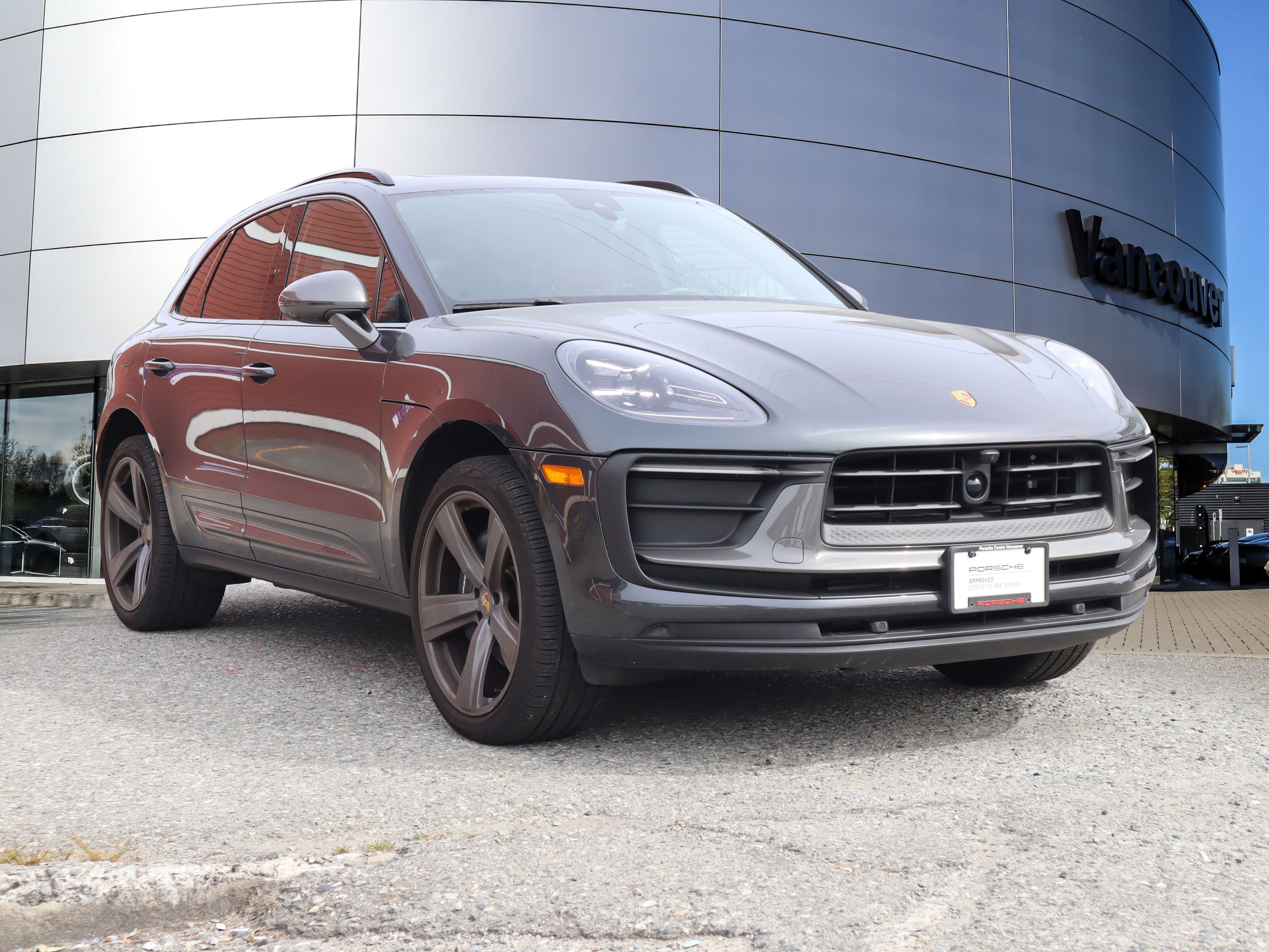 Porsche Macan  2024 à Vancouver, Colombie-Britannique