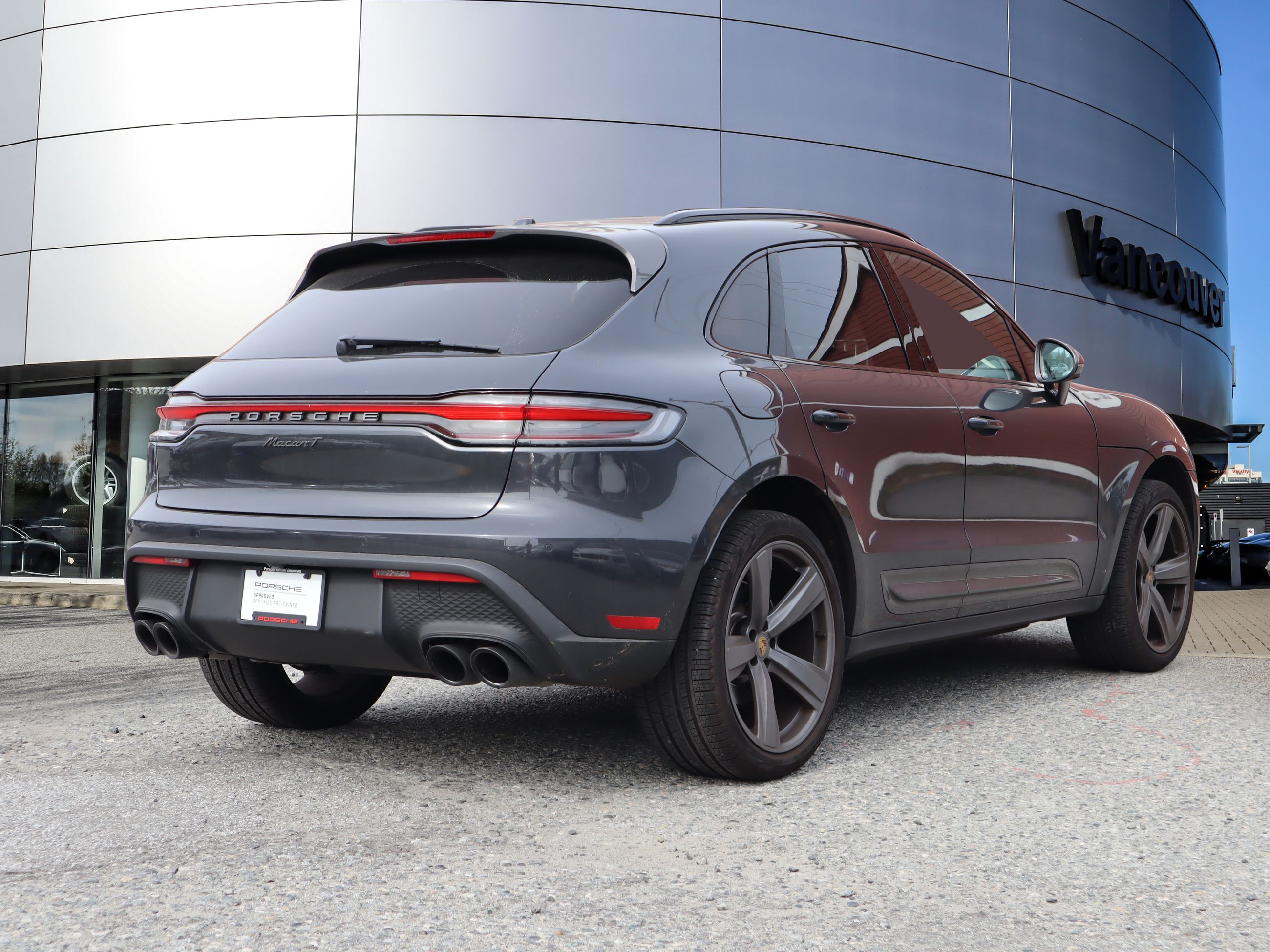 Porsche Macan  2024 à Vancouver, Colombie-Britannique