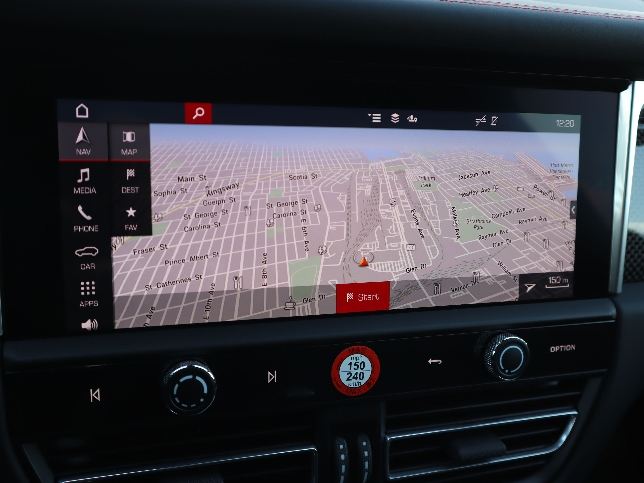 2025 Porsche Macan in Vancouver, British Columbia