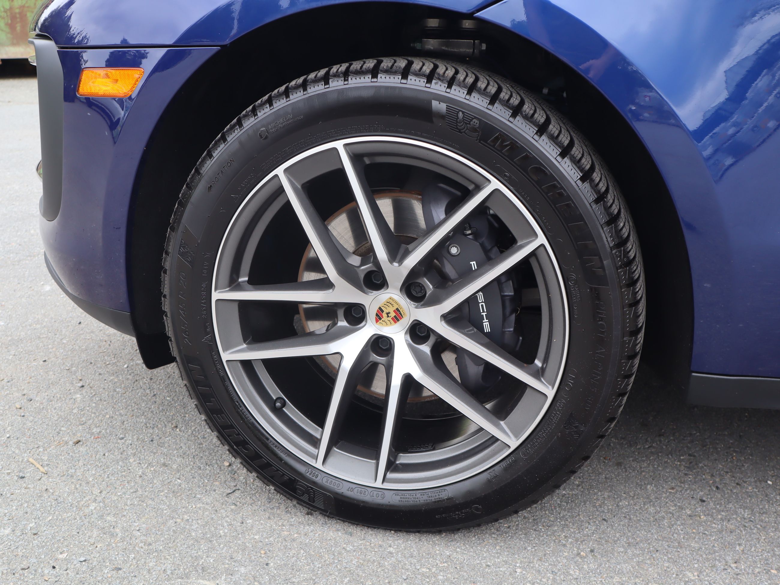 2025 Porsche Macan in Vancouver, British Columbia