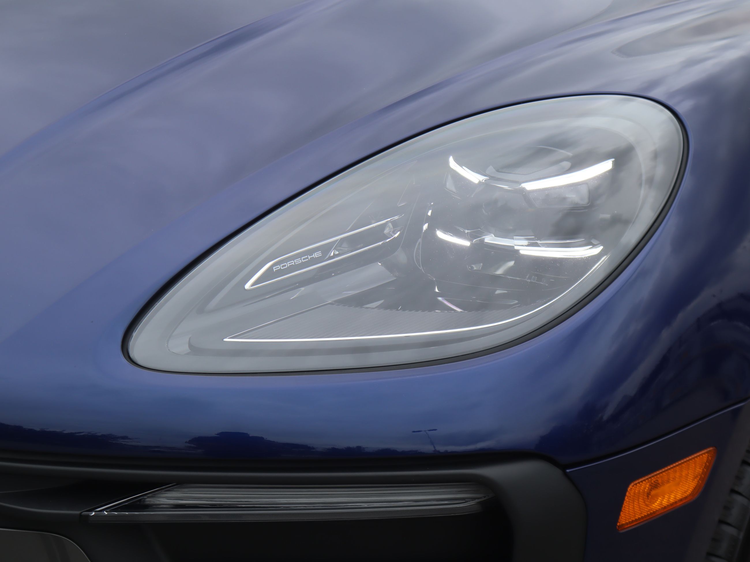 2025 Porsche Macan in Vancouver, British Columbia